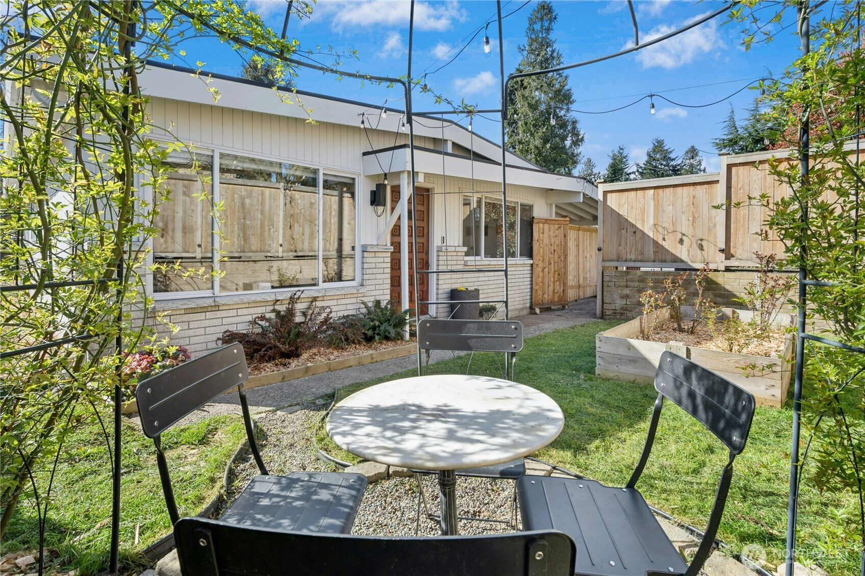 219 SW 108th Street, Seattle, WA 98146