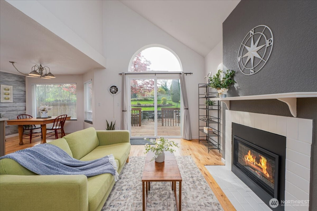 19906 28th Avenue W, Lynnwood, WA 98036