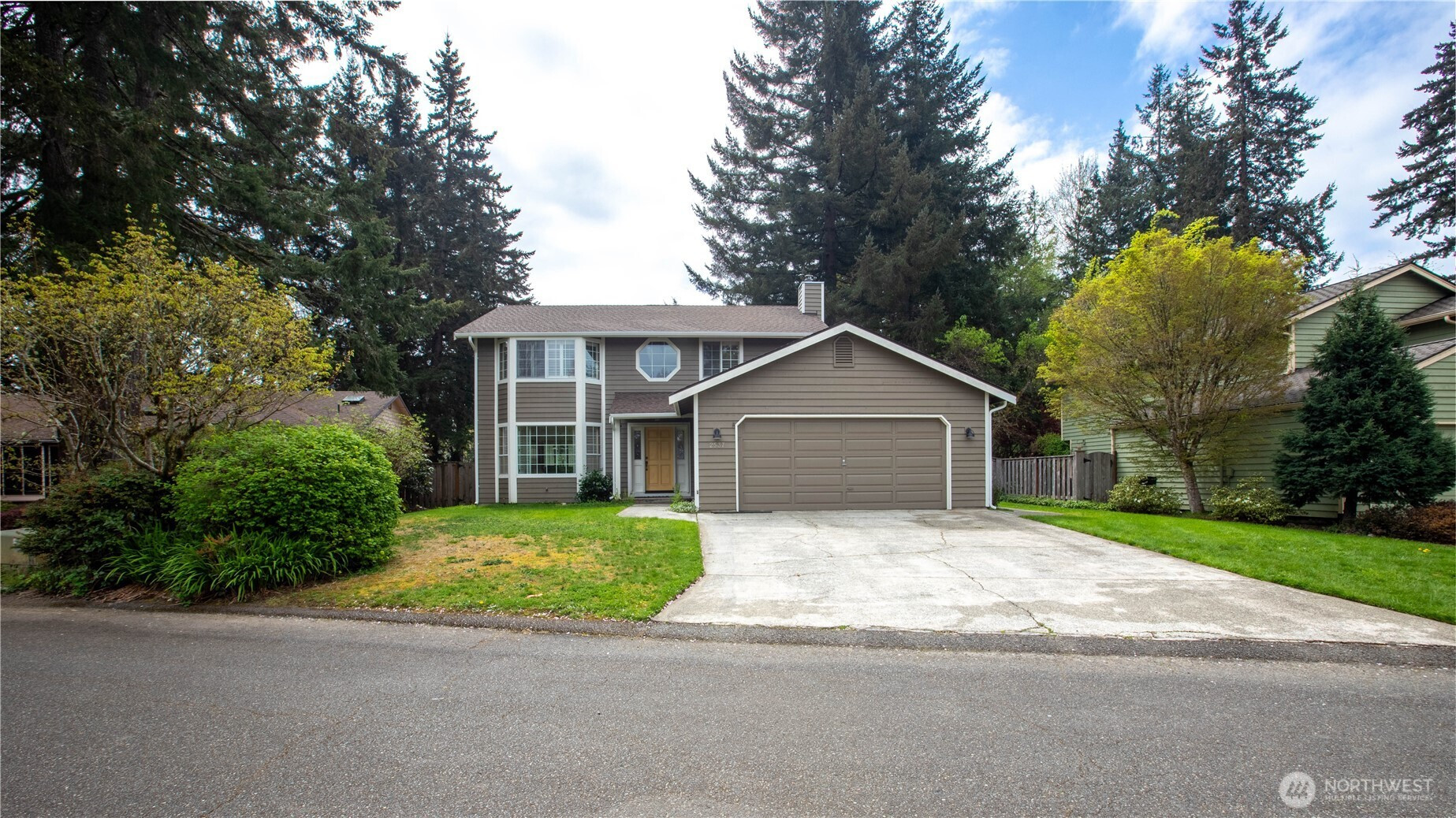 2537 Walnut Loop NW, Olympia, WA 98502