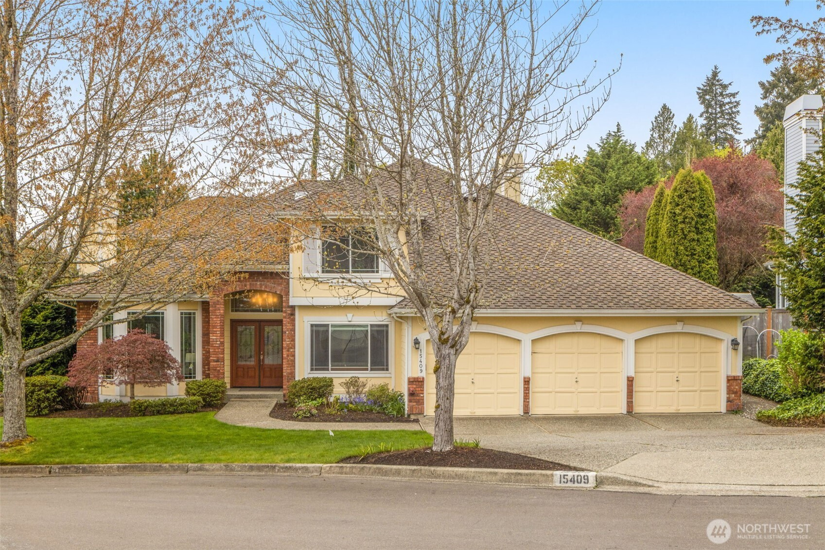 15409 101st Place NE, Bothell, WA 98011
