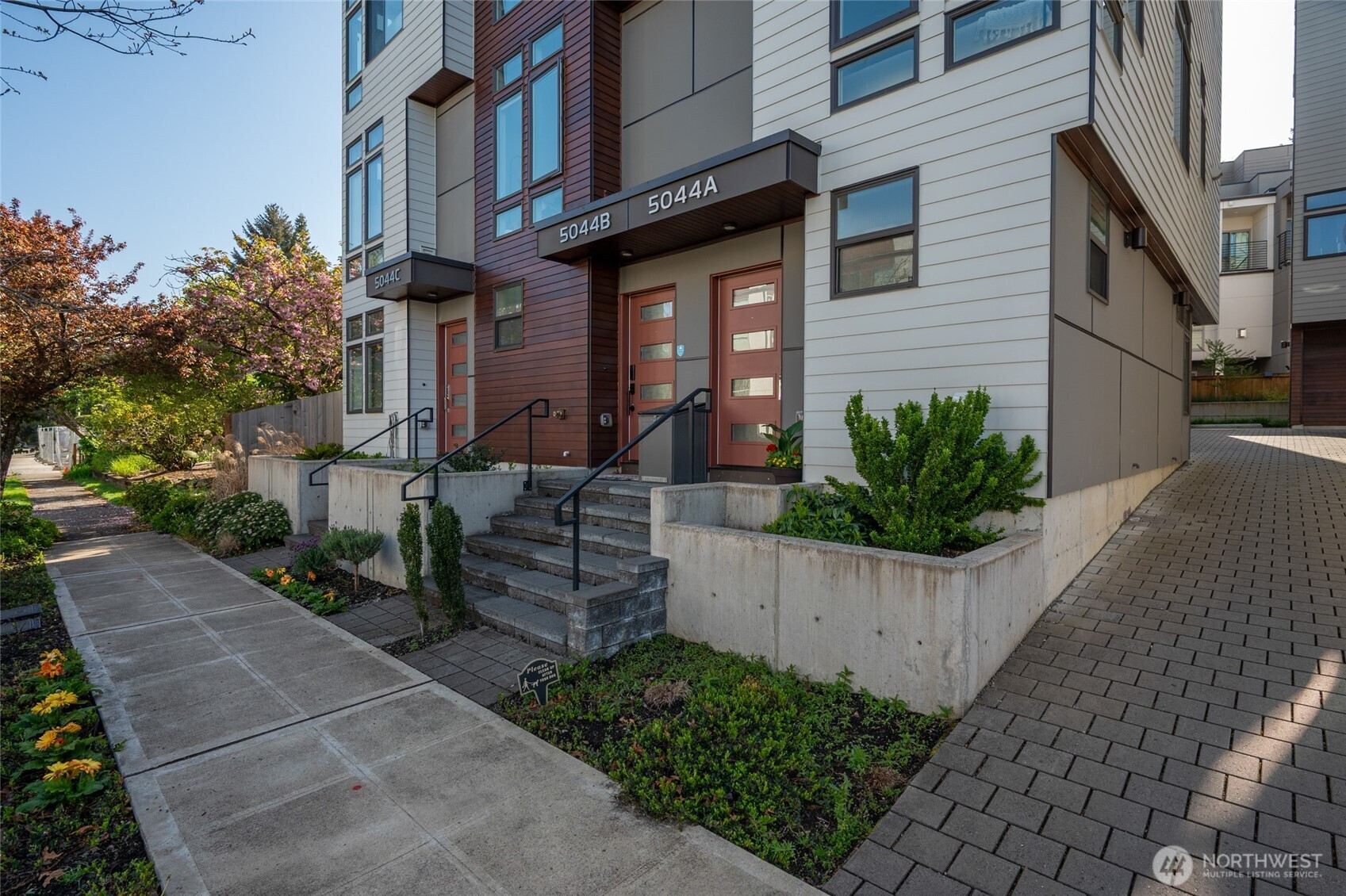 5044 A Sand Point Place NE, Seattle, WA 98105