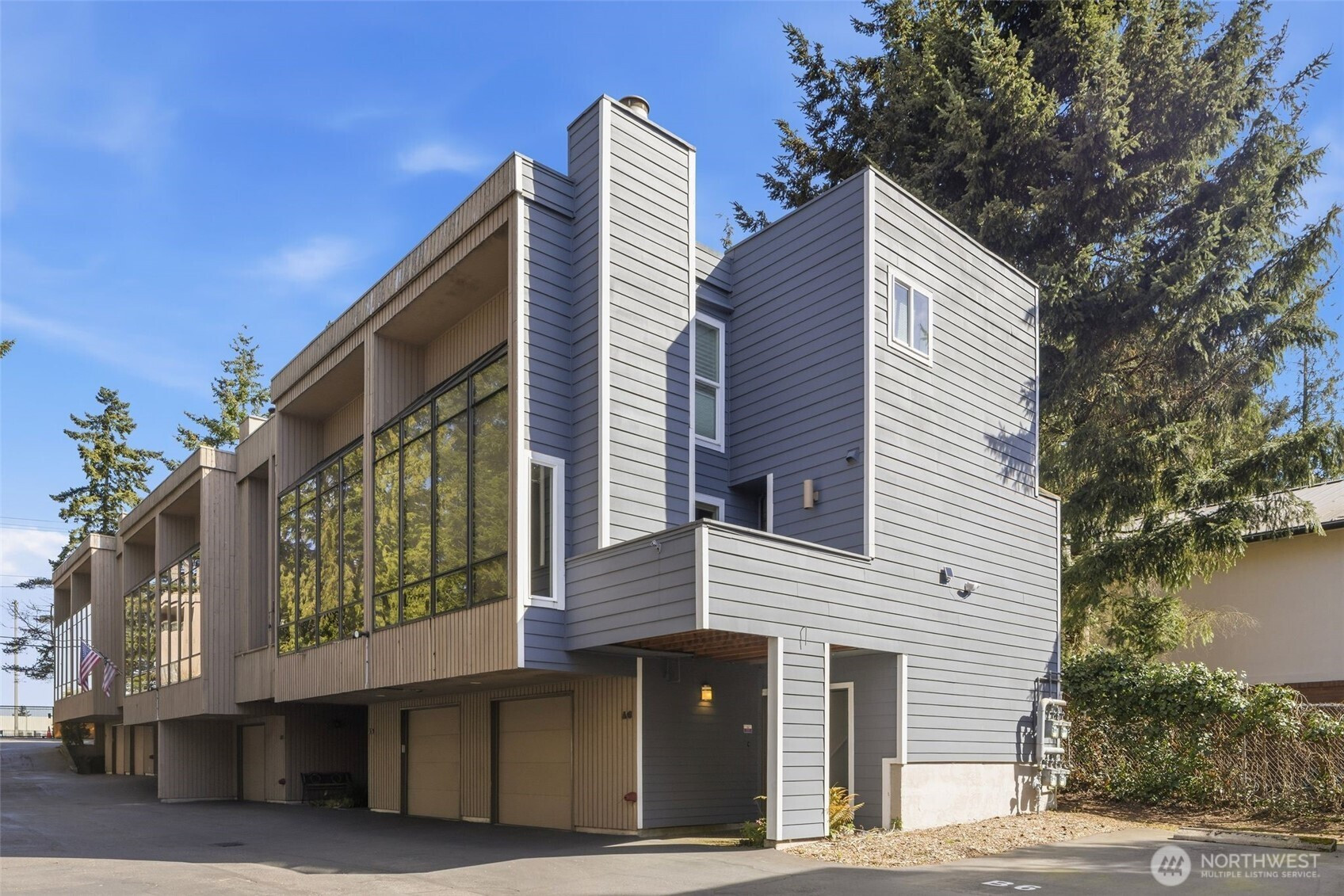 1417 N 200th Street, Shoreline, WA 98133