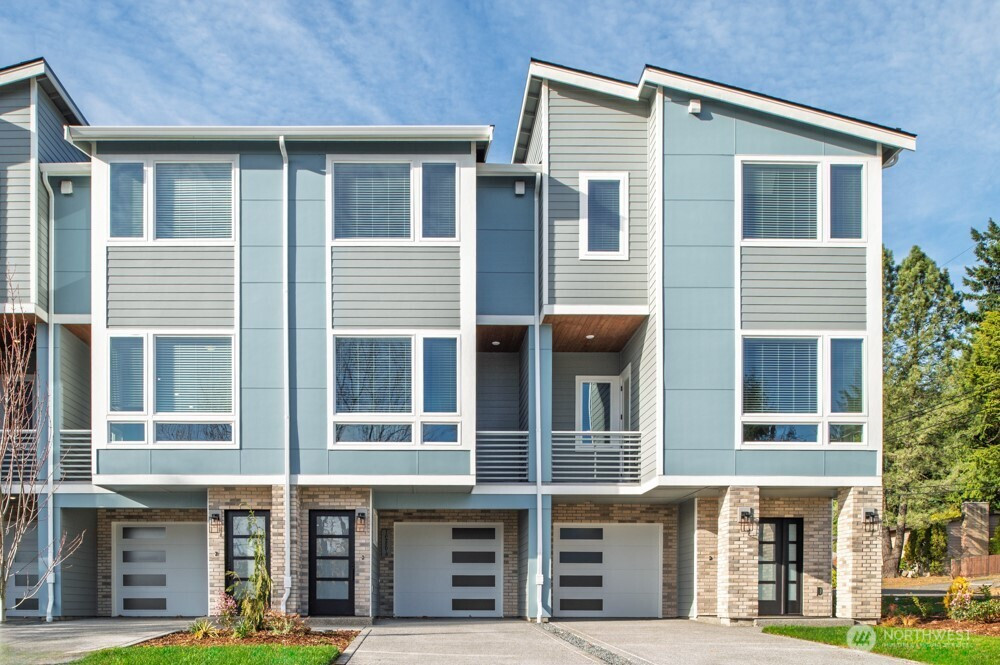 12810 66th Avenue S, Seattle, WA 98178