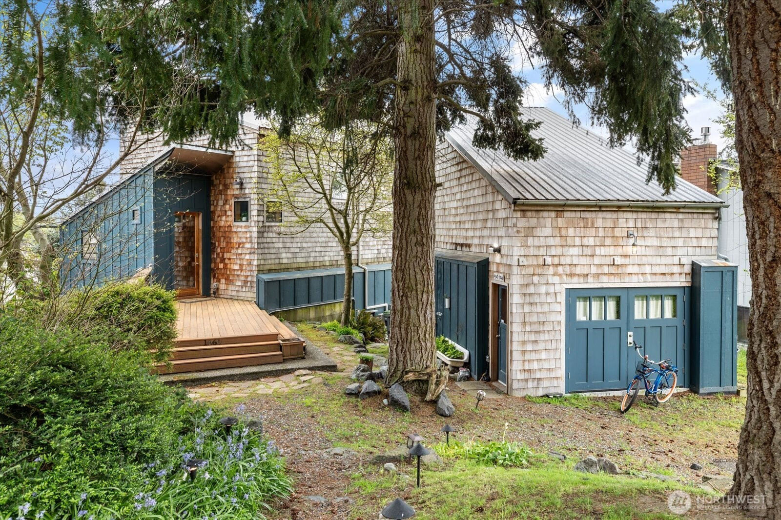 1060 Halsey Drive, Coupeville, WA 98239