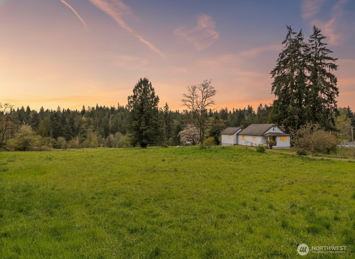 12106 County Line Road E, Edgewood, WA 98372
