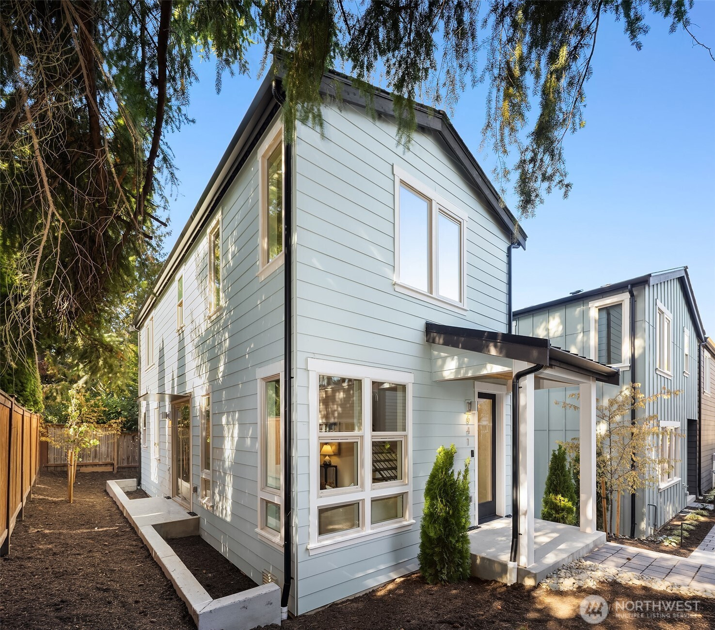 641 18th Avenue W, Kirkland, WA 98033