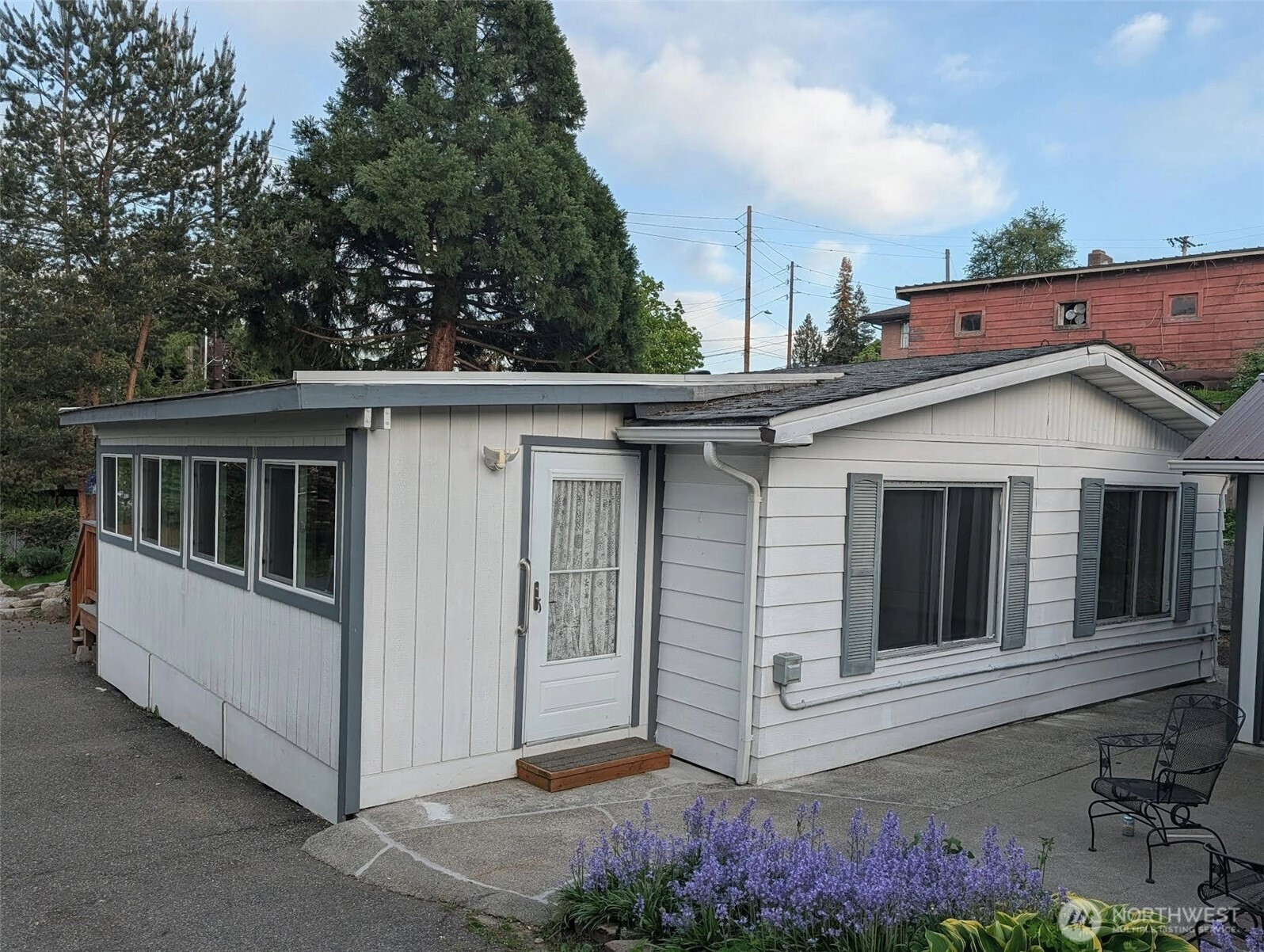 12839 37th Avenue S, Tukwila, WA 98168
