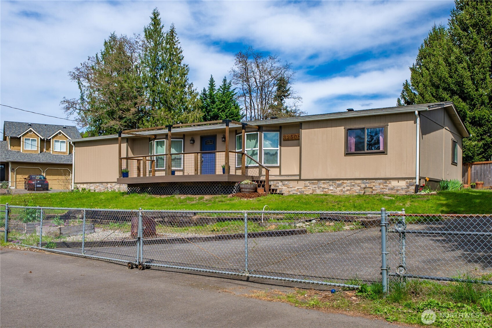 32508 Morgan Drive, Black Diamond, WA 98010