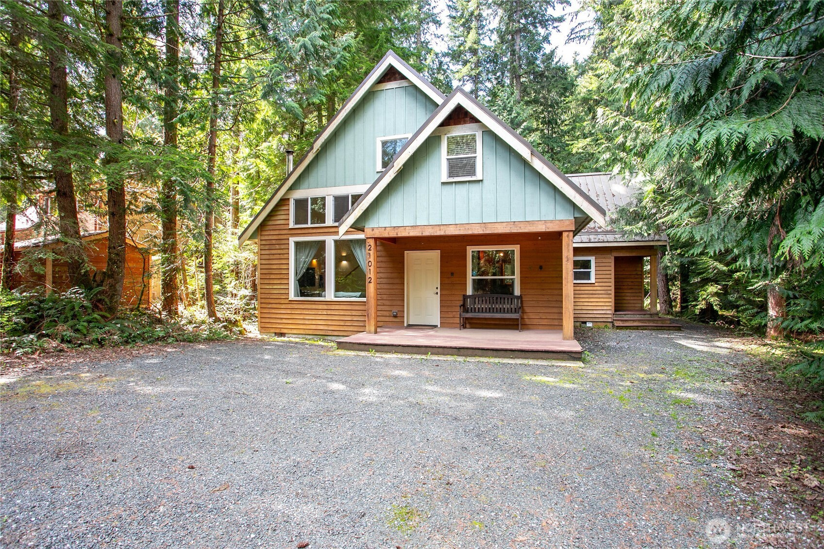 21012 Pinnacle Road, Glacier, WA 98244