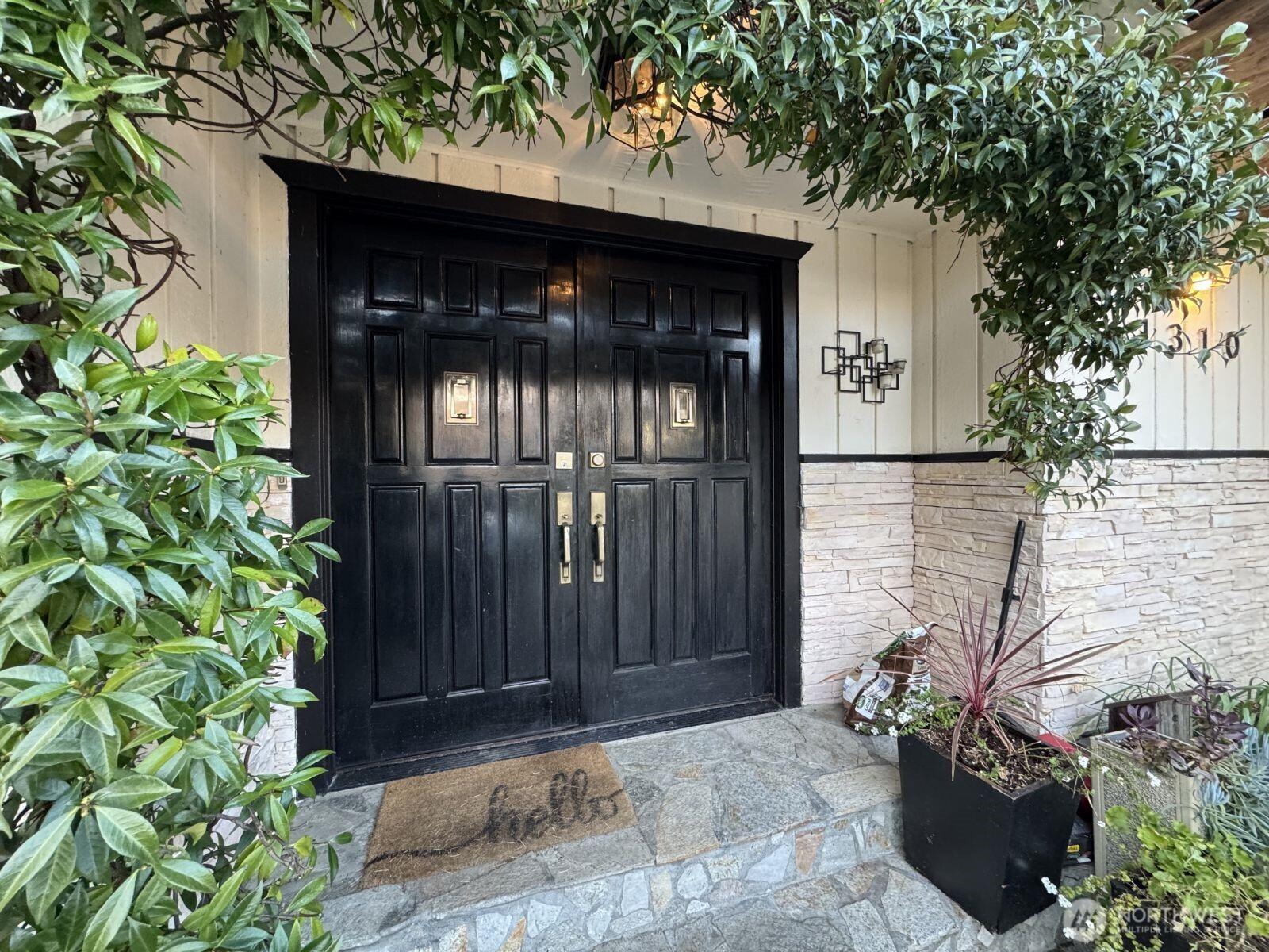 1310 N Heatherwood W, Tacoma, WA 98406