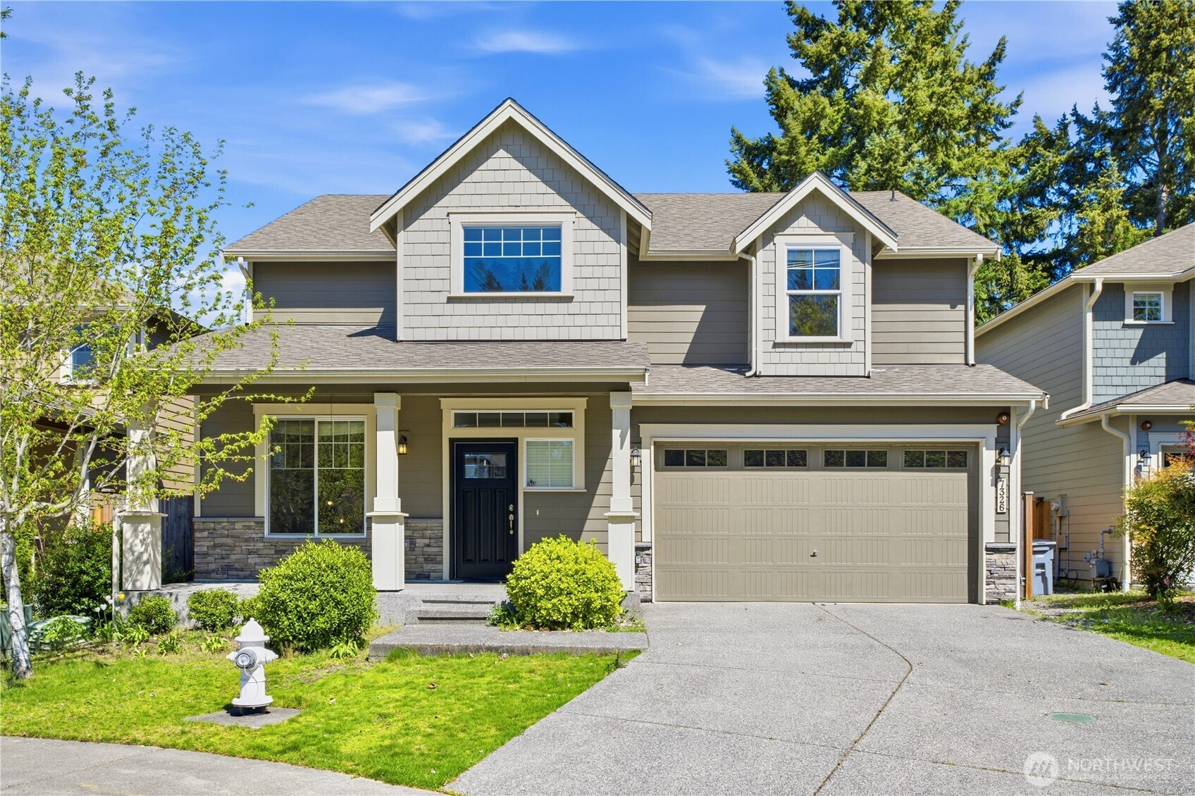 7326 NE 201st Place, Kenmore, WA 98028
