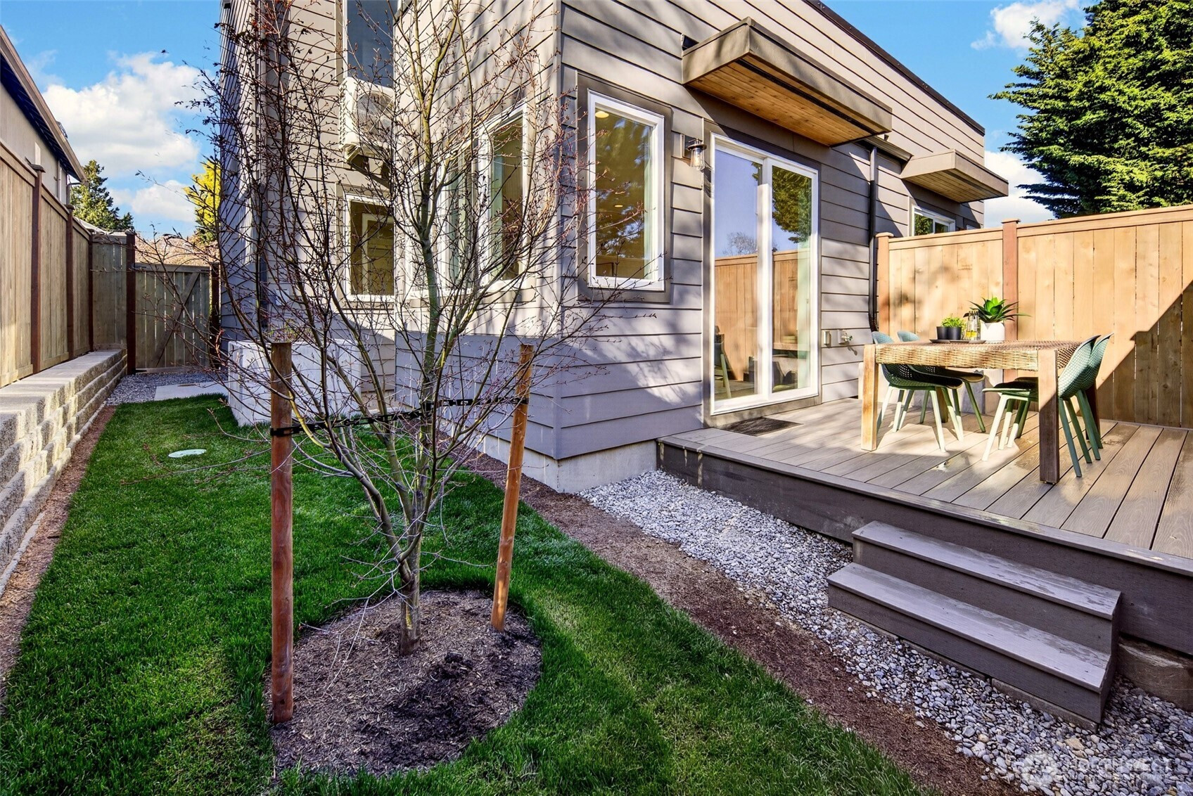 2851 NW 70th Street, Seattle, WA 98117