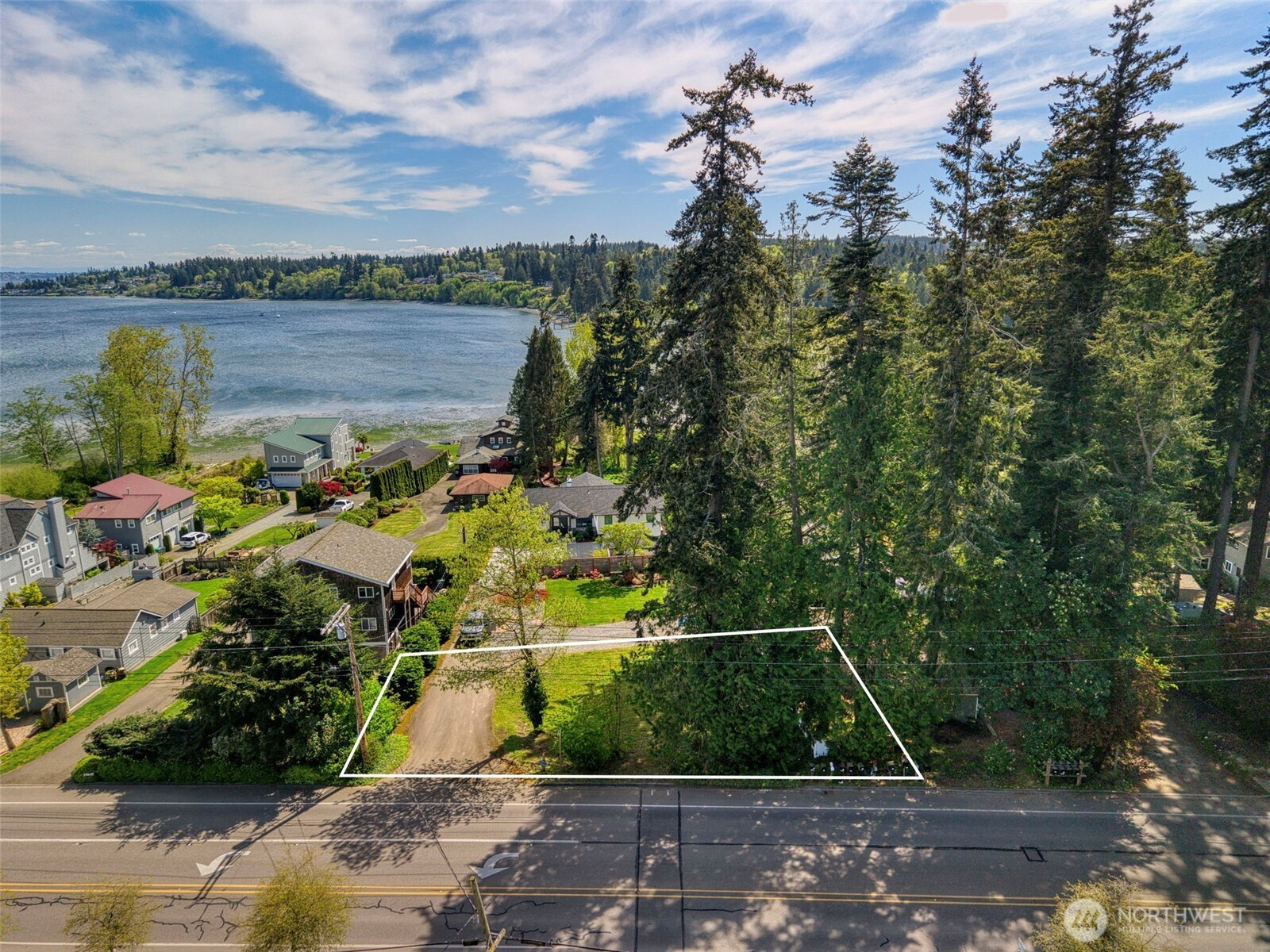 25933 Coveview Lane NE, Kingston, WA 98346