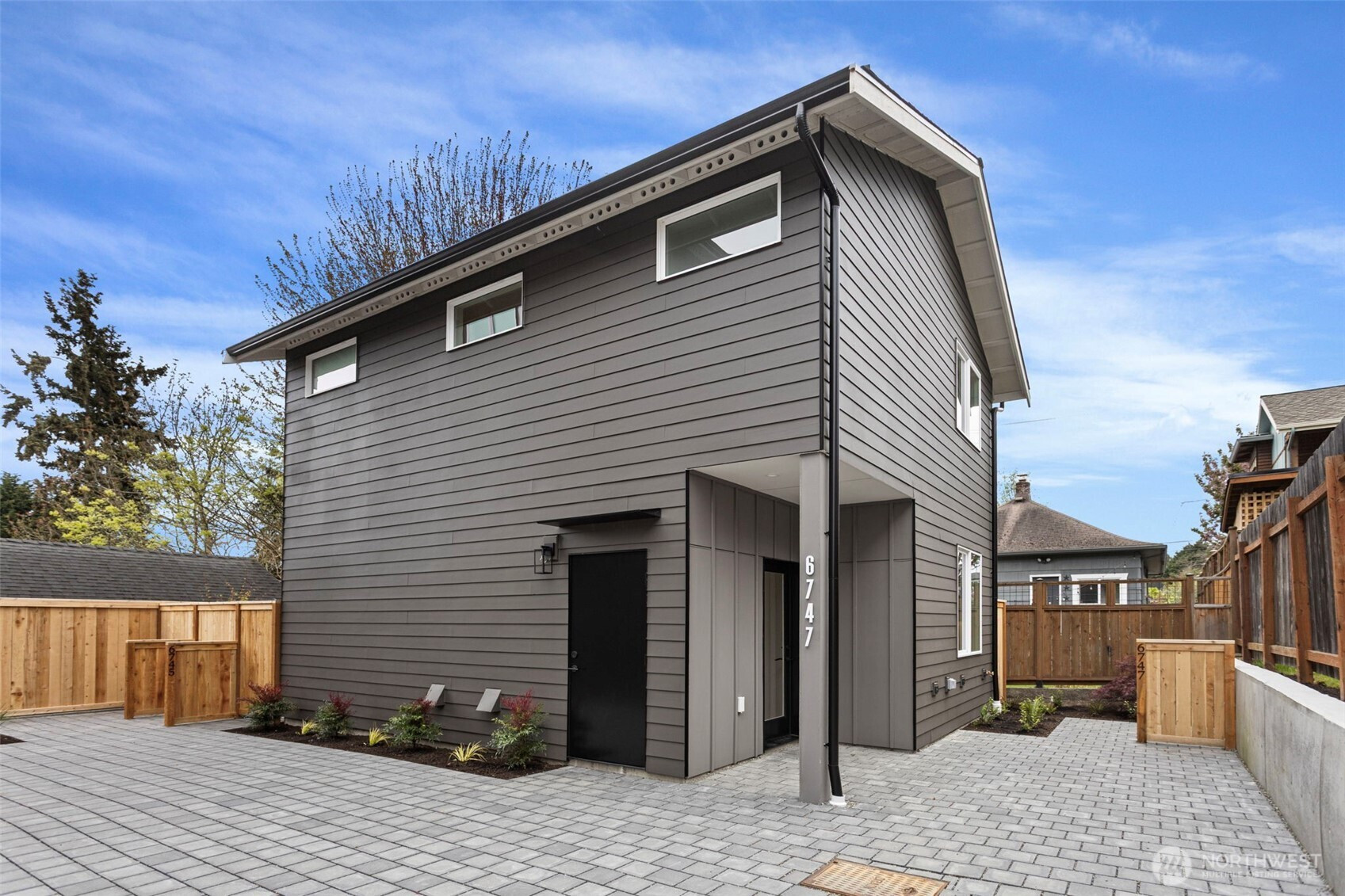 6747 Earl Avenue NW, Seattle, WA 98117