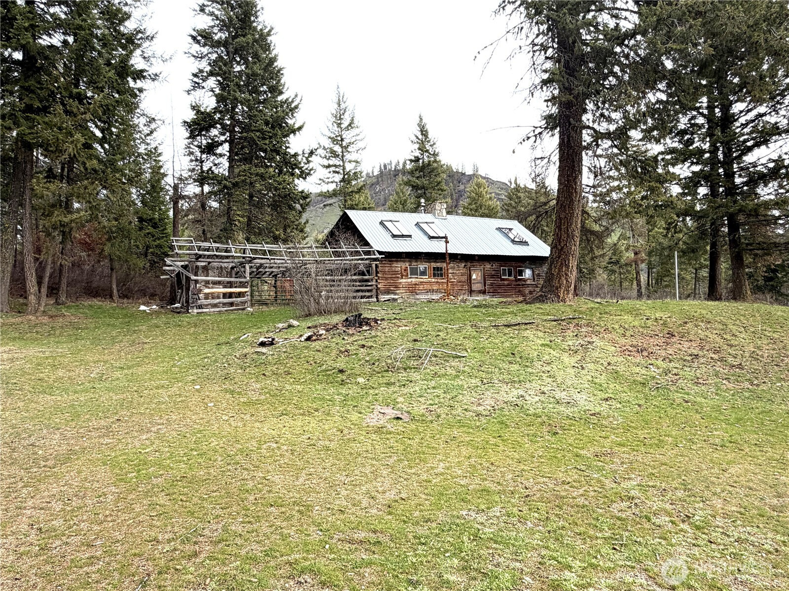 3507 HAMLETT Road, Kettle Falls, WA 99141