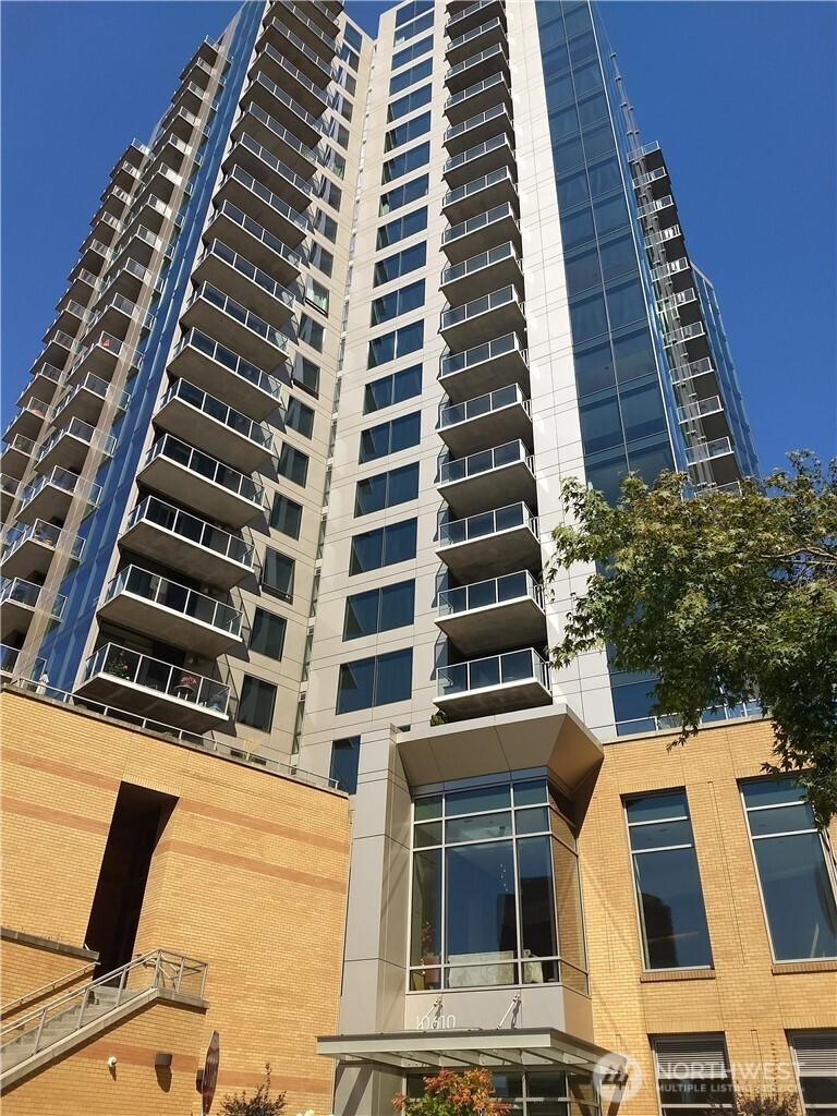 10610 NE 9th Place, Bellevue, WA 98004