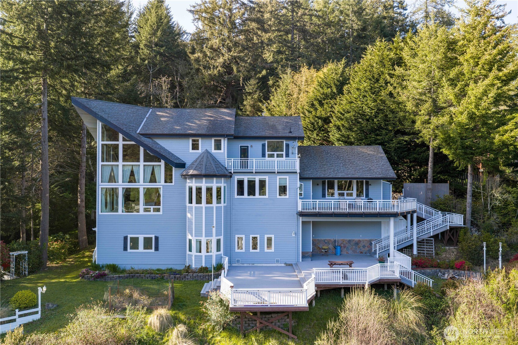 70948 Devore Arm Road, Lakeside, WA 97449