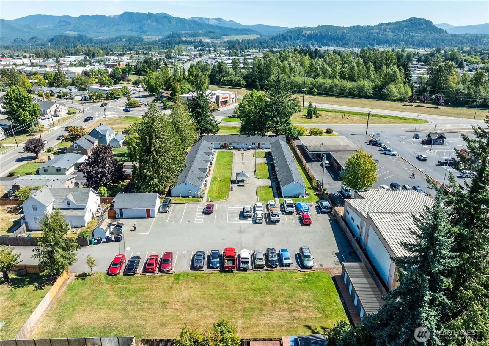 2054 Roosevelt Avenue, Enumclaw, WA 98022