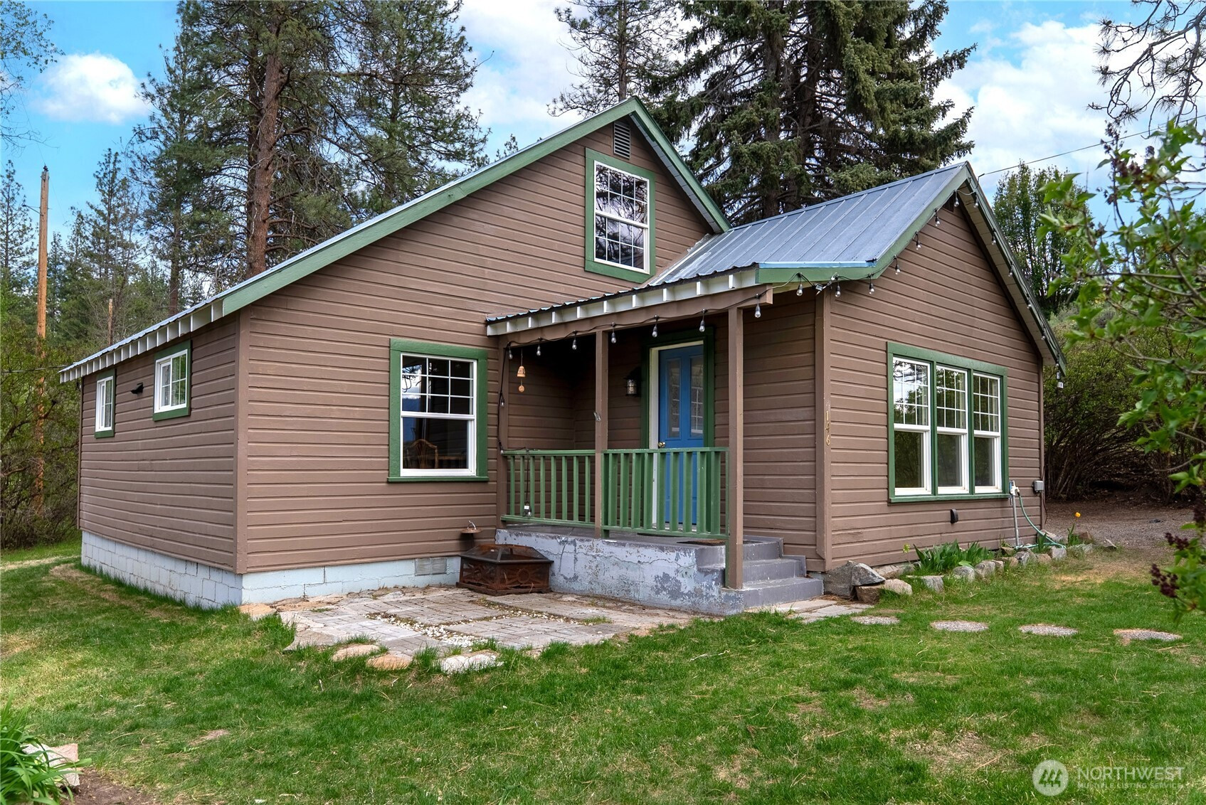 146 E Chewuch Road, Winthrop, WA 98862