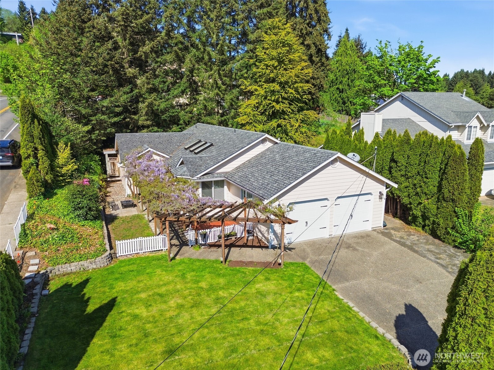 207 N 6th Avenue SW, Tumwater, WA 98512