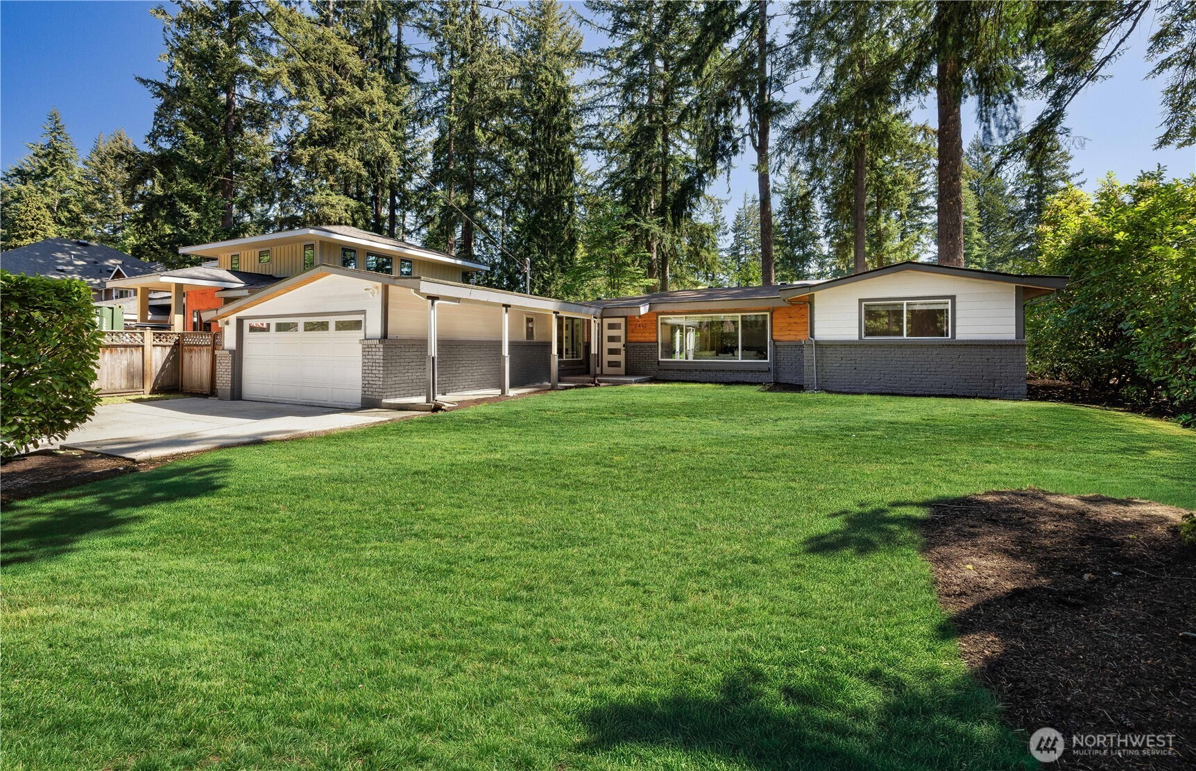 2412 160th Avenue NE, Bellevue, WA 98008