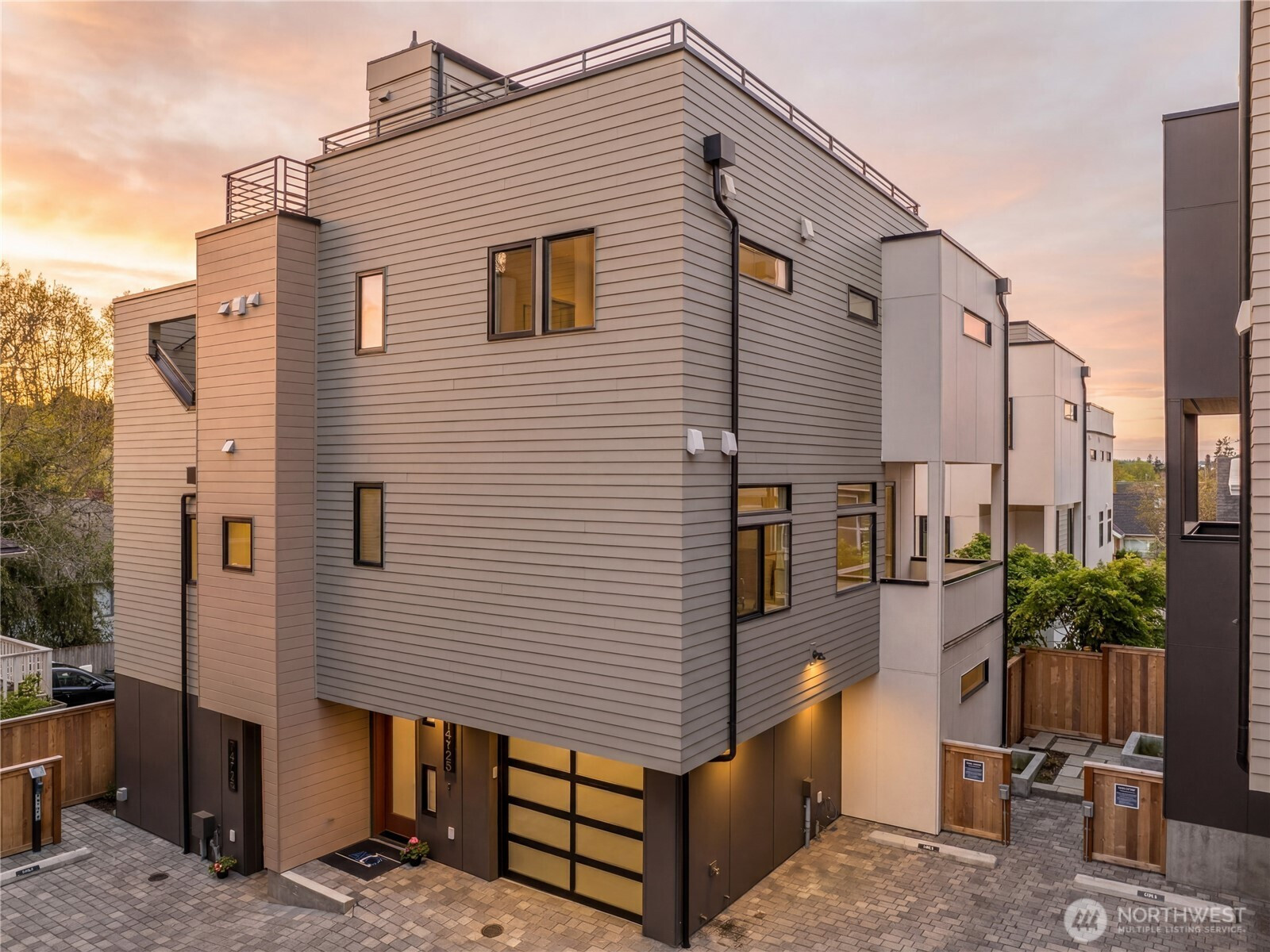 1412 A N 47th Street, Seattle, WA 98103