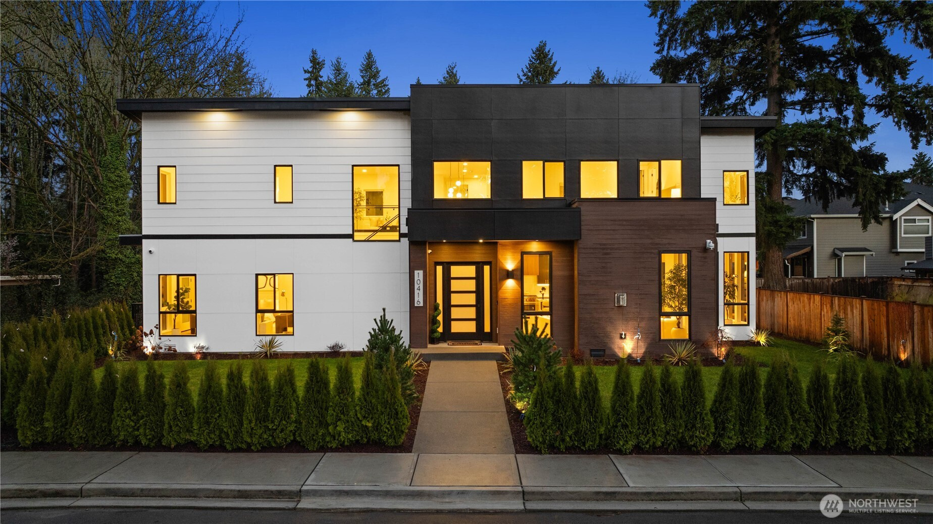 10416 130th Avenue NE, Kirkland, WA 98033