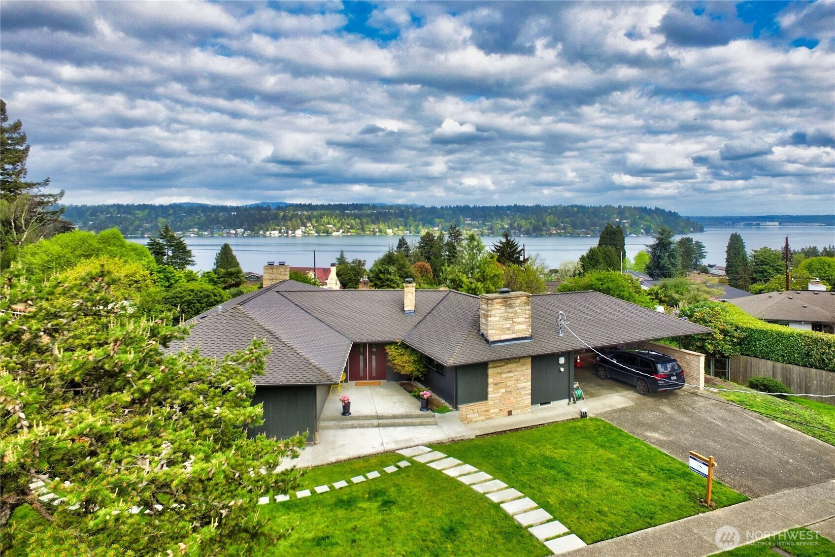 6116 Oakhurst RD S, Seattle, WA 98118