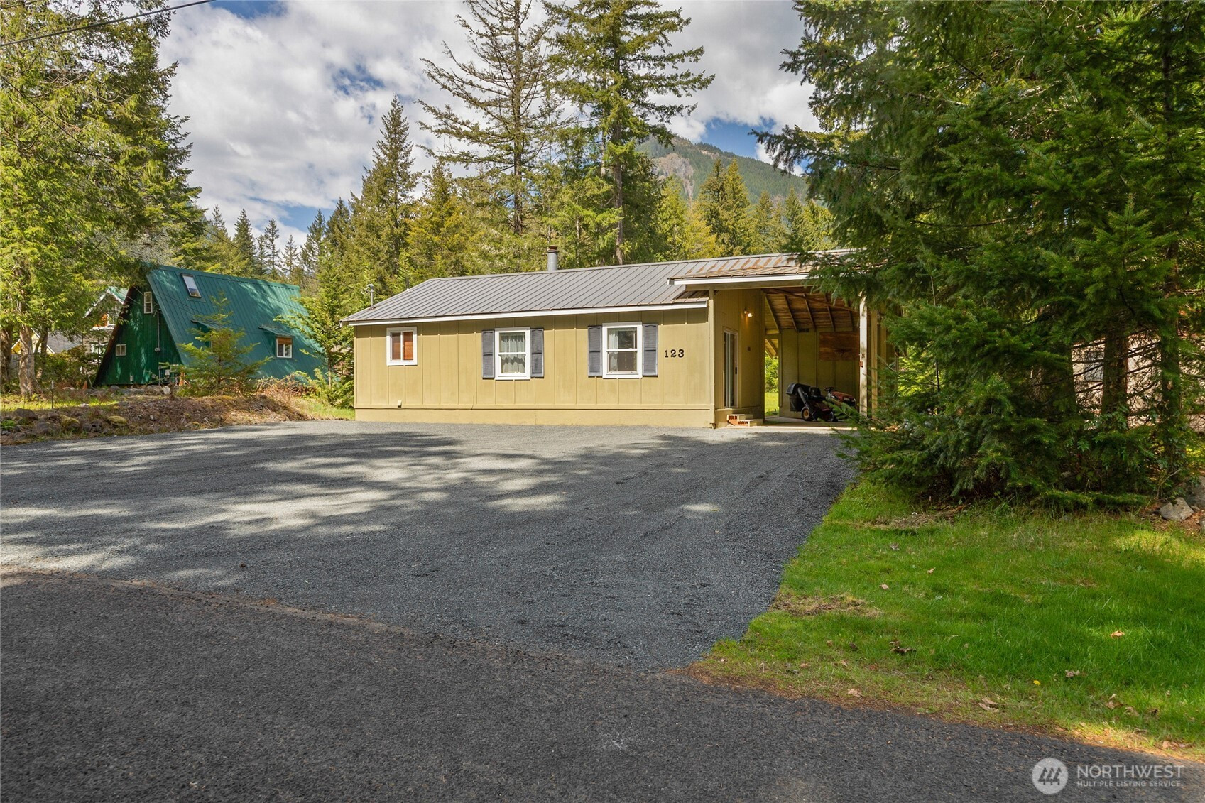 123 Butter Creek Lane, Packwood, WA 98361