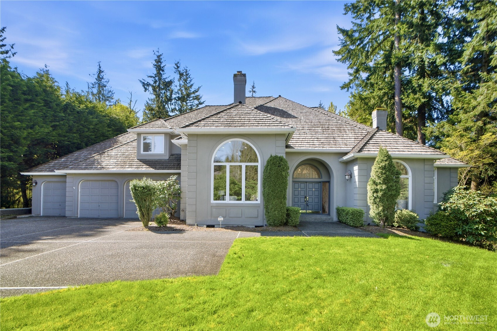 15885 SE 62nd St, Bellevue, WA 98006