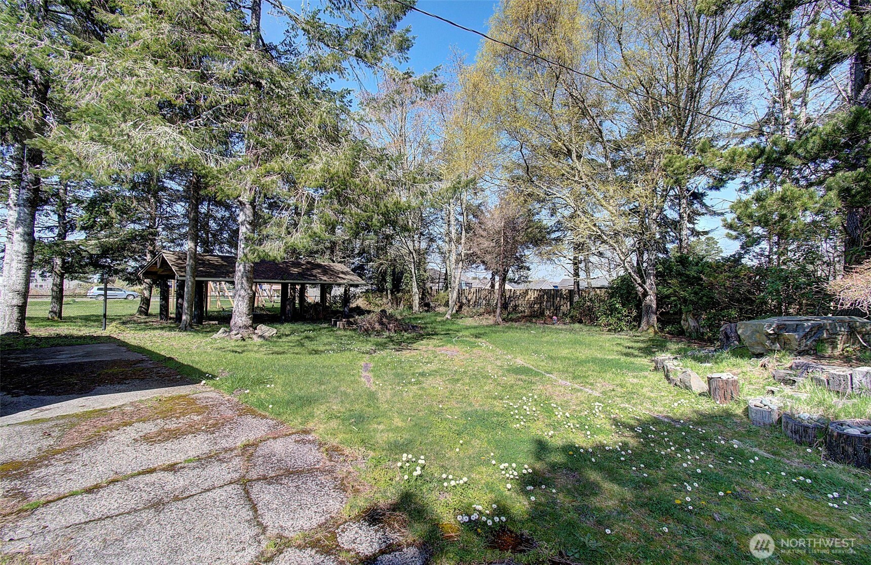 4913 N Place, Seaview, WA 98644