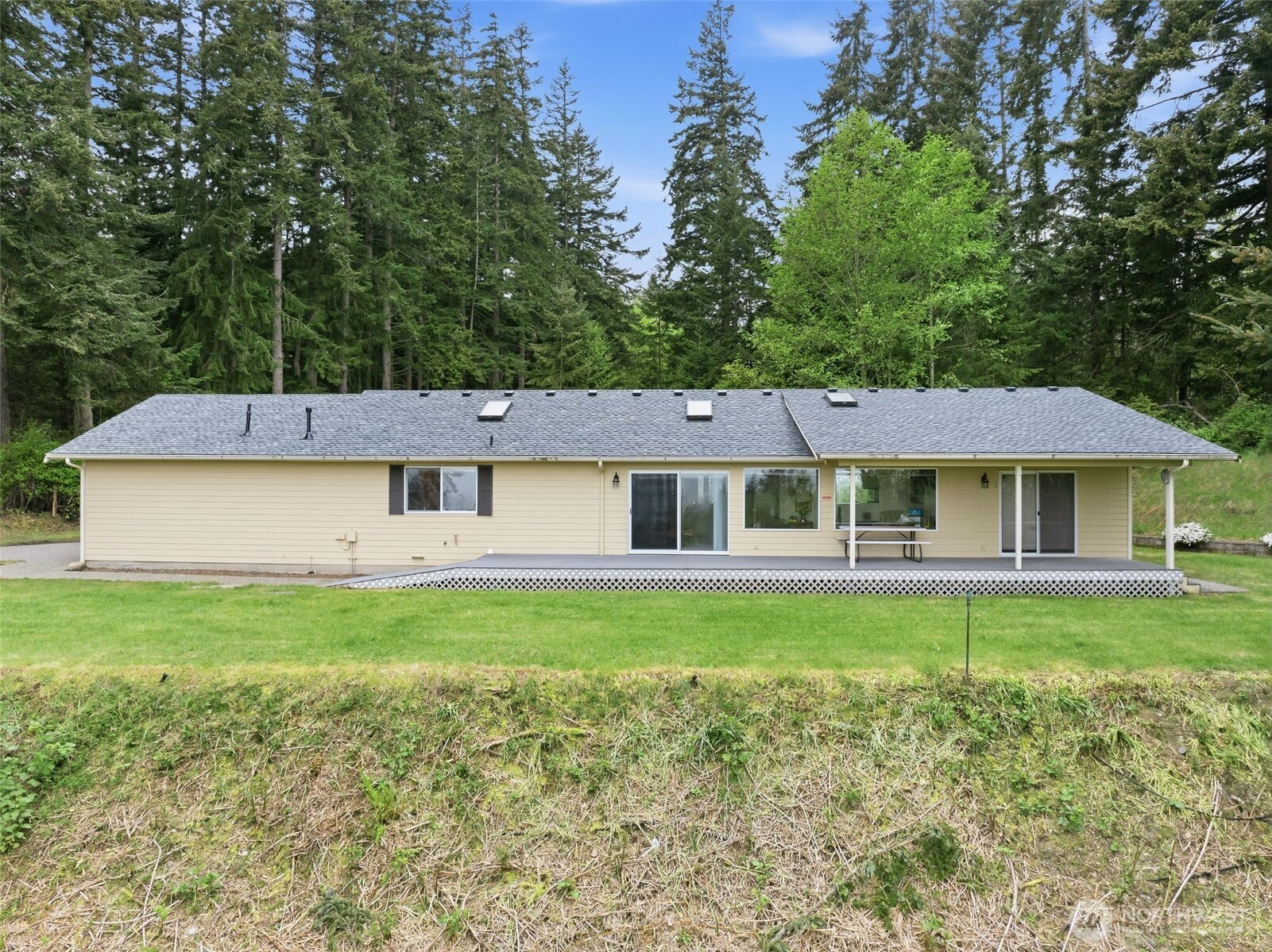 99 W Cross Island Road, Camano Island, WA 98282