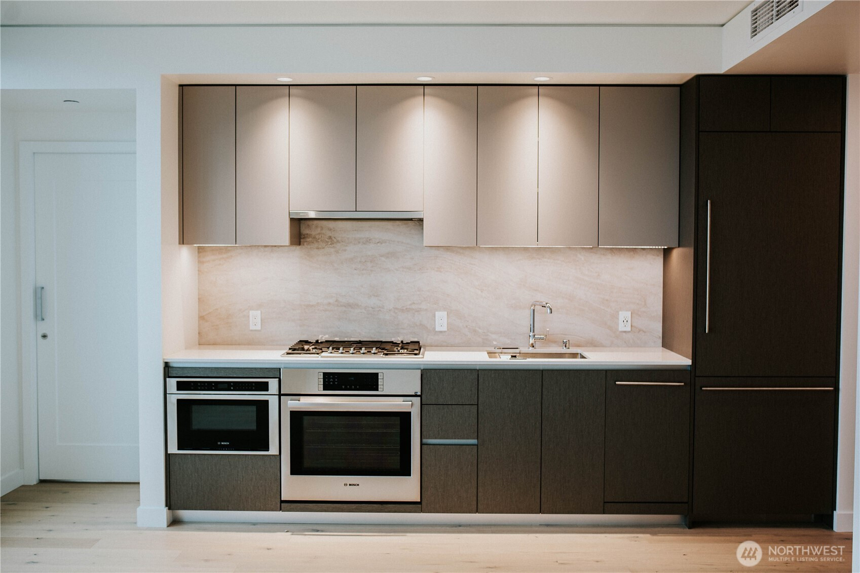 2510 6th Ave, Seattle, WA 98121