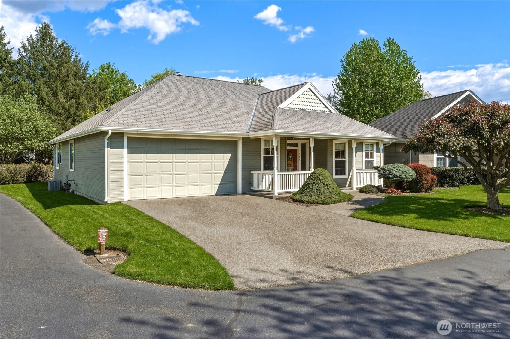 807 SE Covey Court, College Place, WA 99324