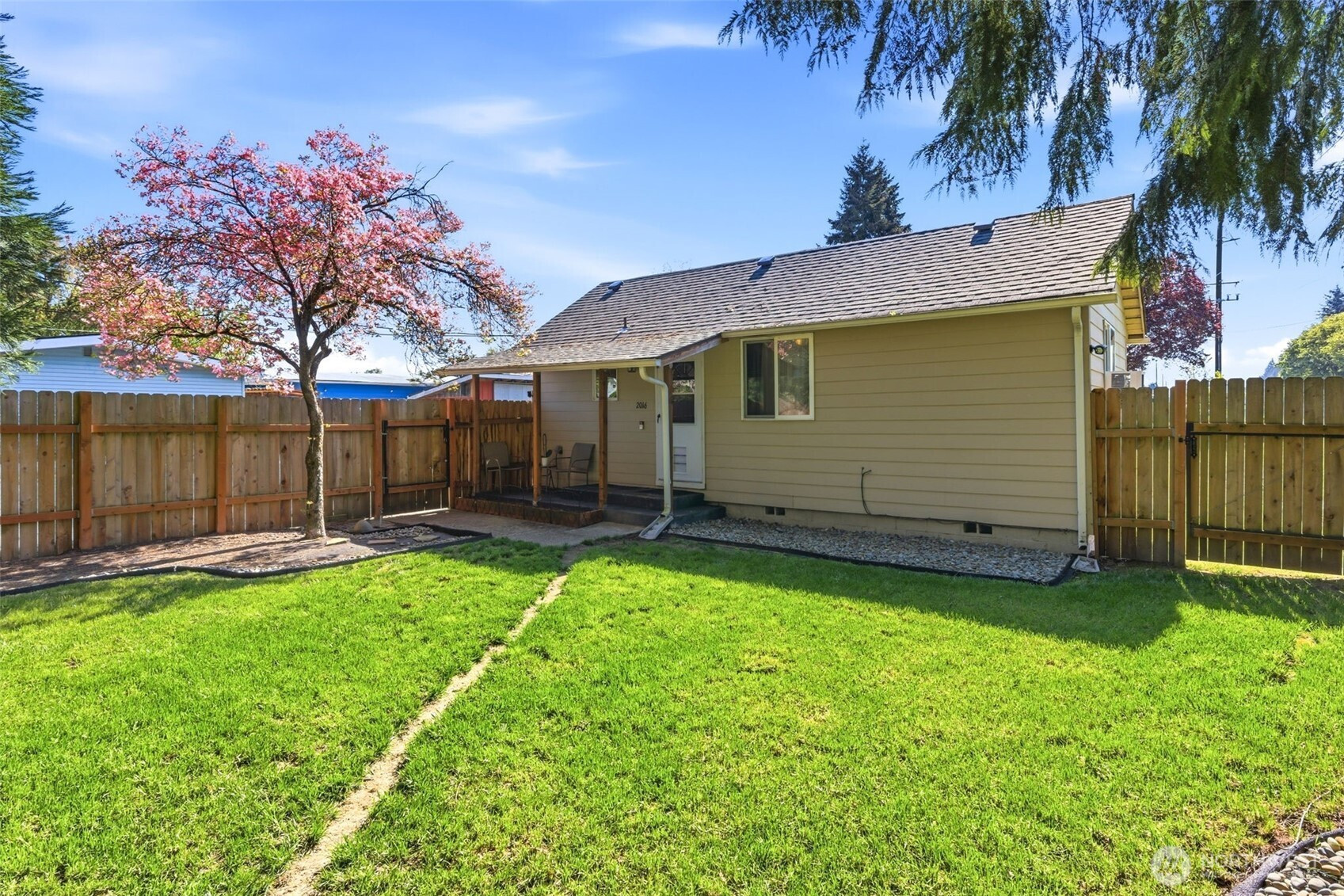 2016 42nd Avenue, Longview, WA 98632