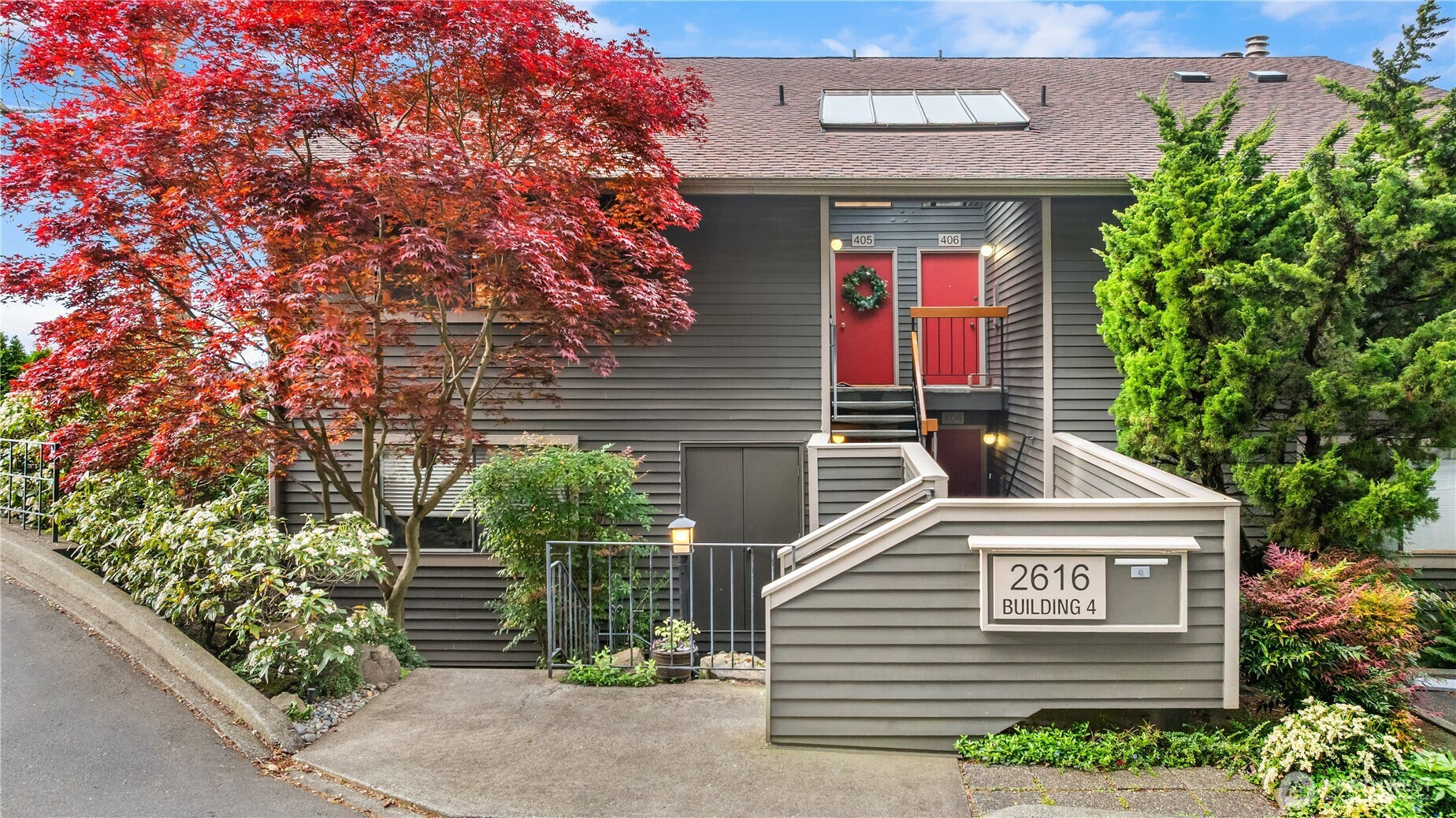 2616 4th Avenue N, Seattle, WA 98109