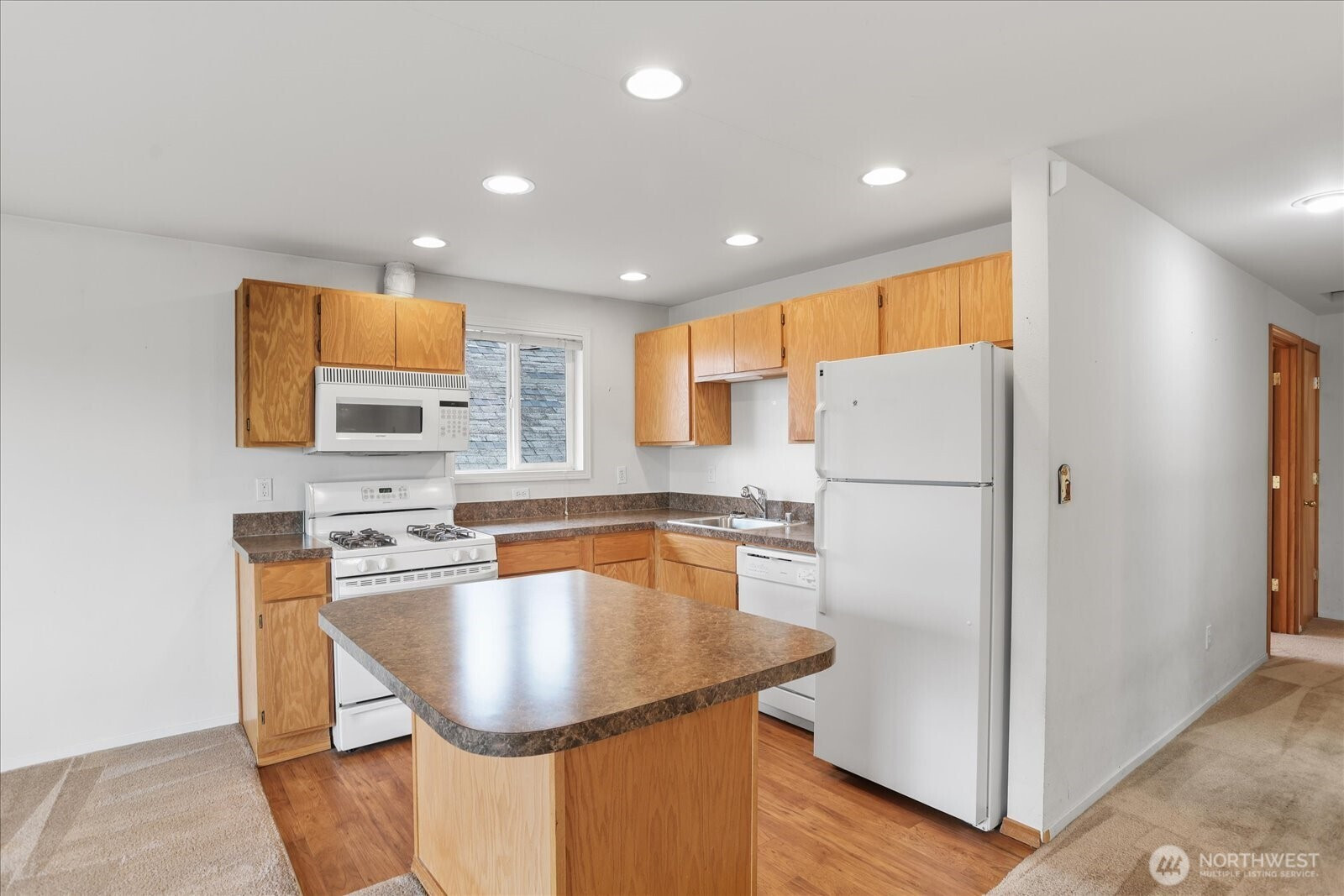 2609 W Marine View Drive, Everett, WA 98201