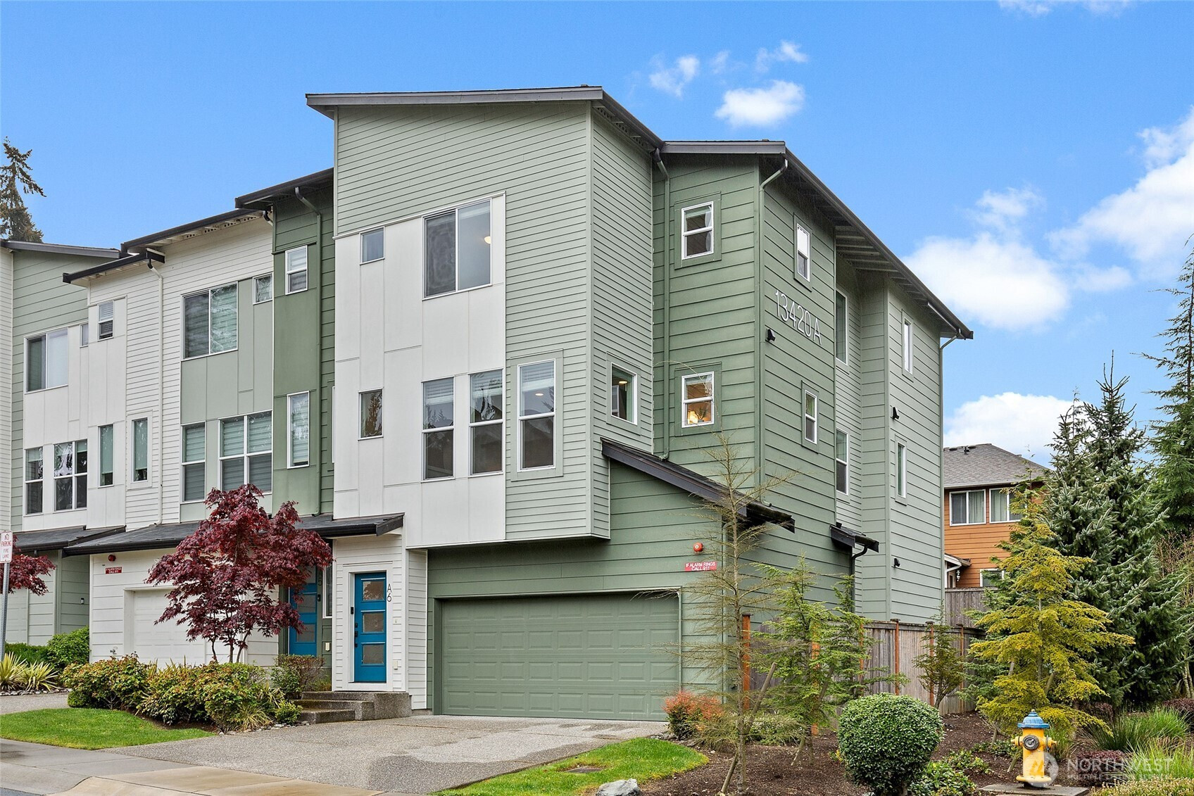 13420 Manor Way, Lynnwood, WA 98087