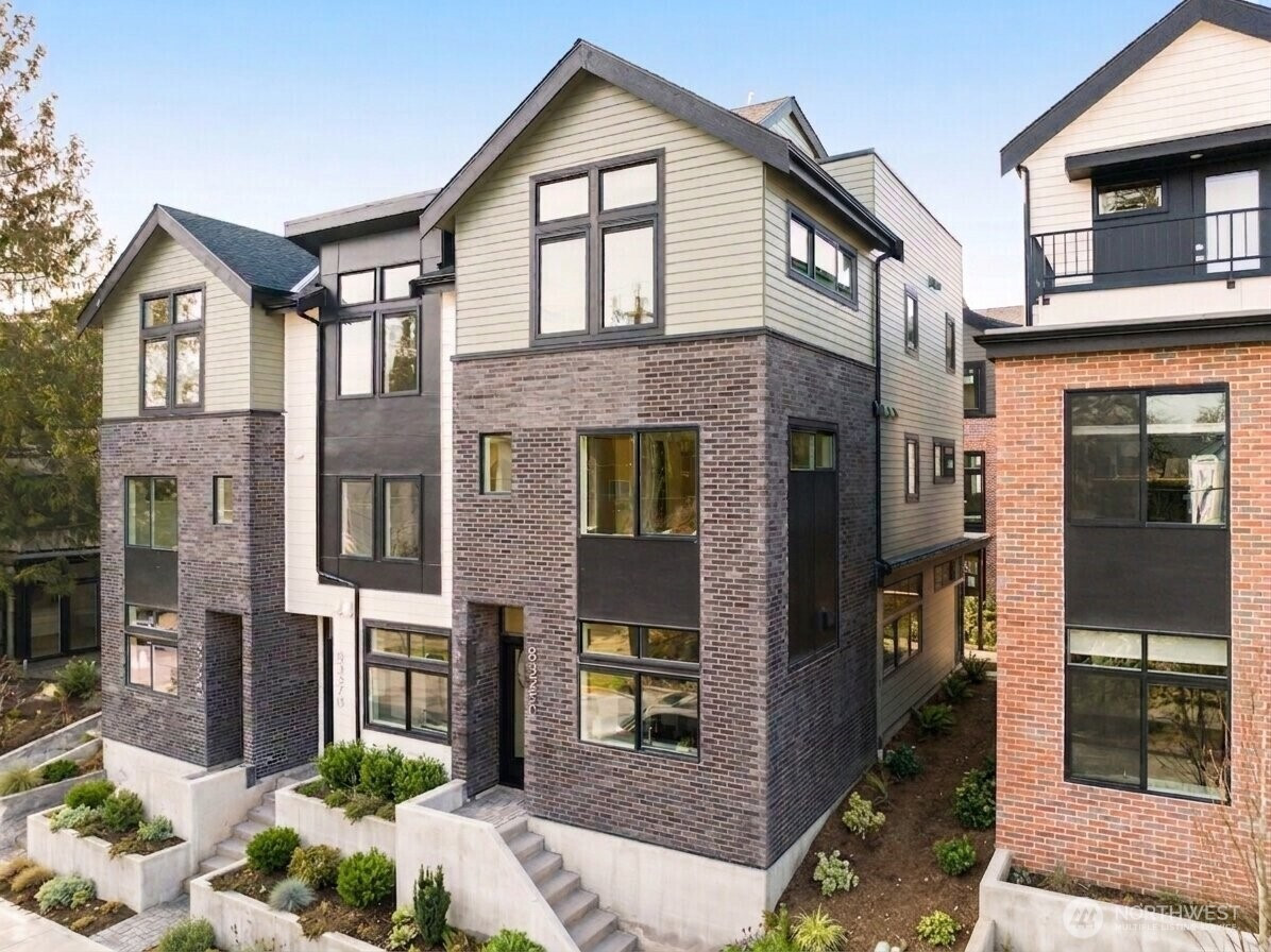 8323 B 12th Avenue NW, Seattle, WA 98117