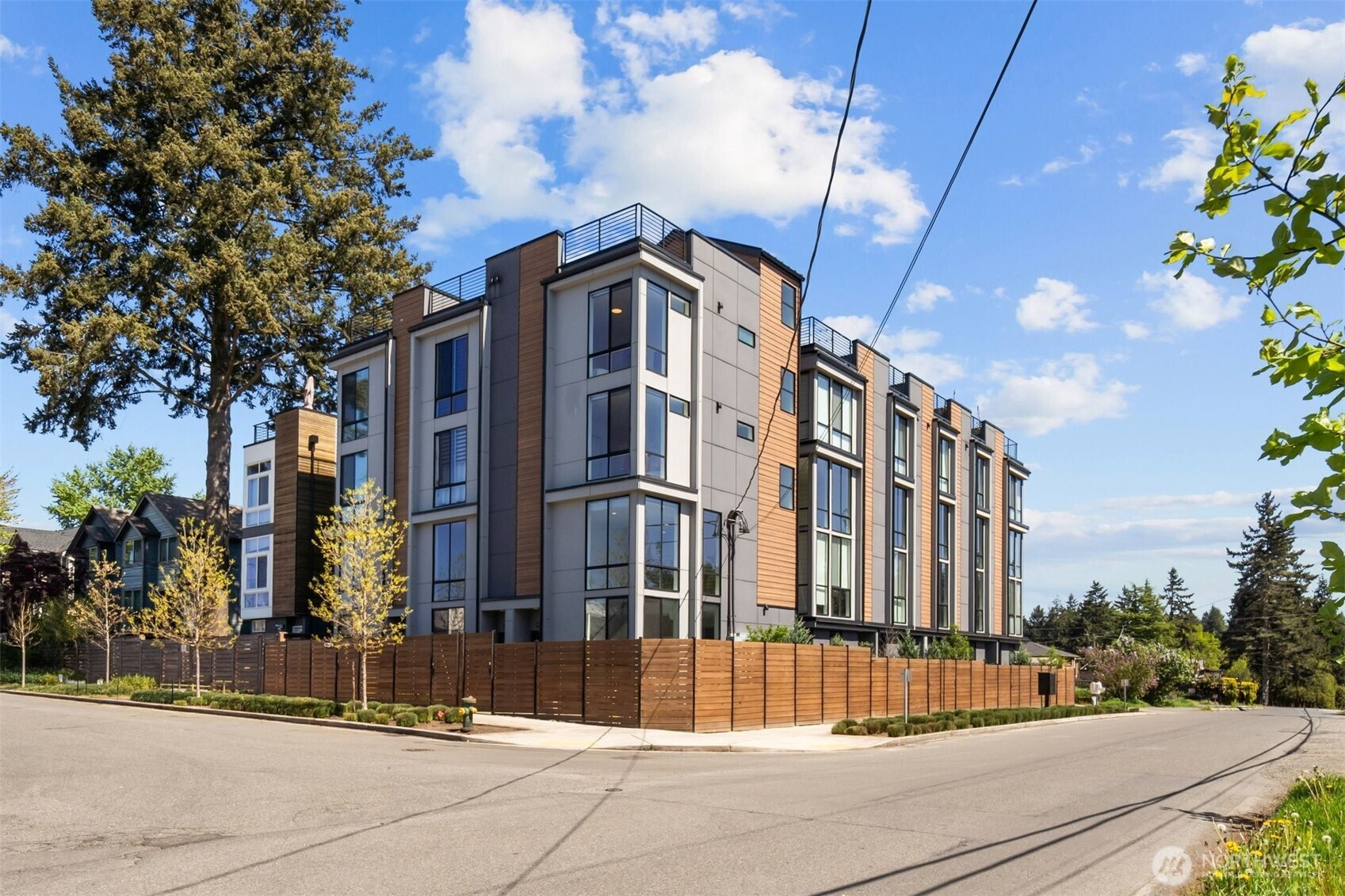 12000 31st Avenue NE, Seattle, WA 98125