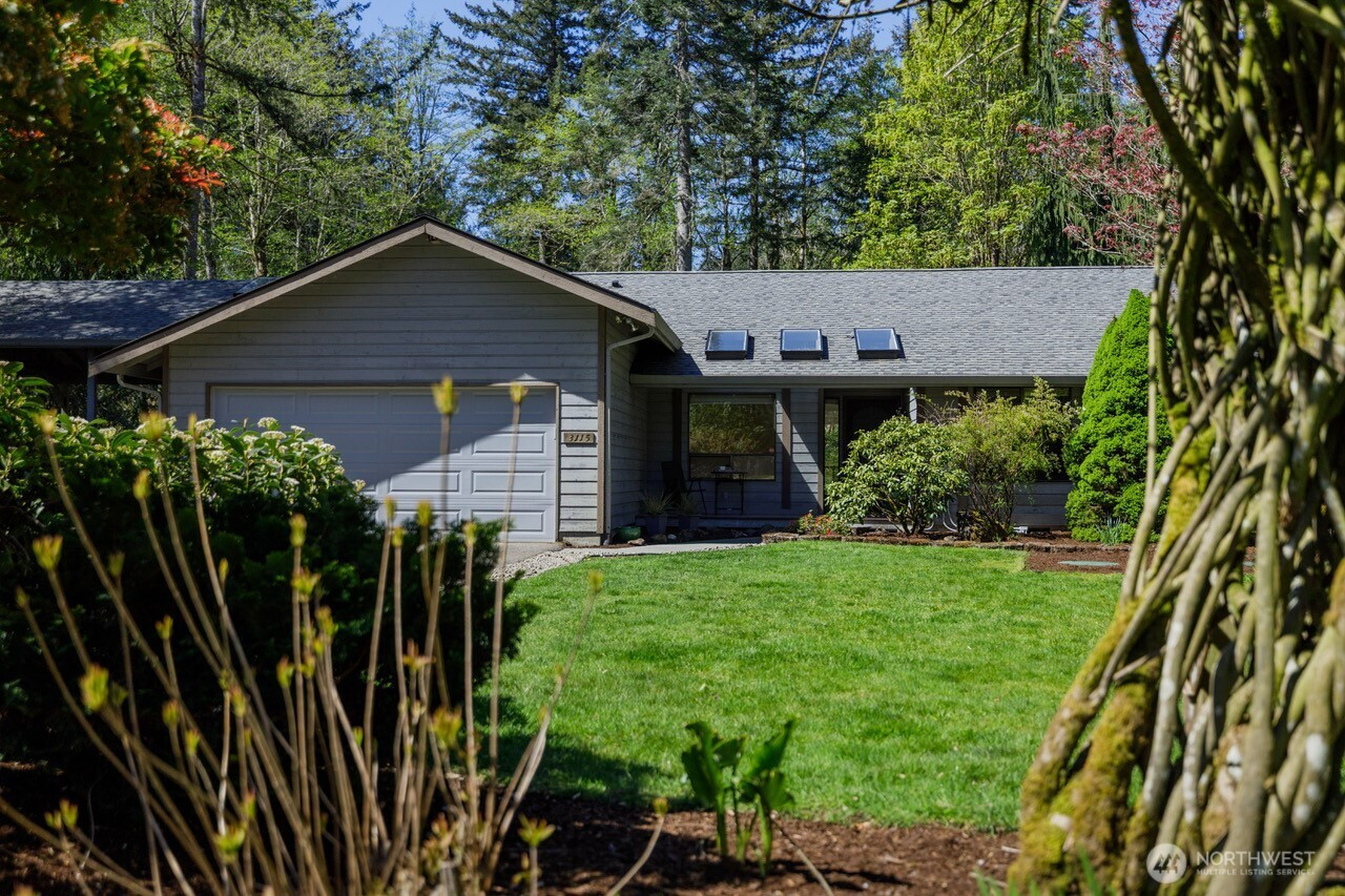 3115 Friendly Grove Road NE, Olympia, WA 98506