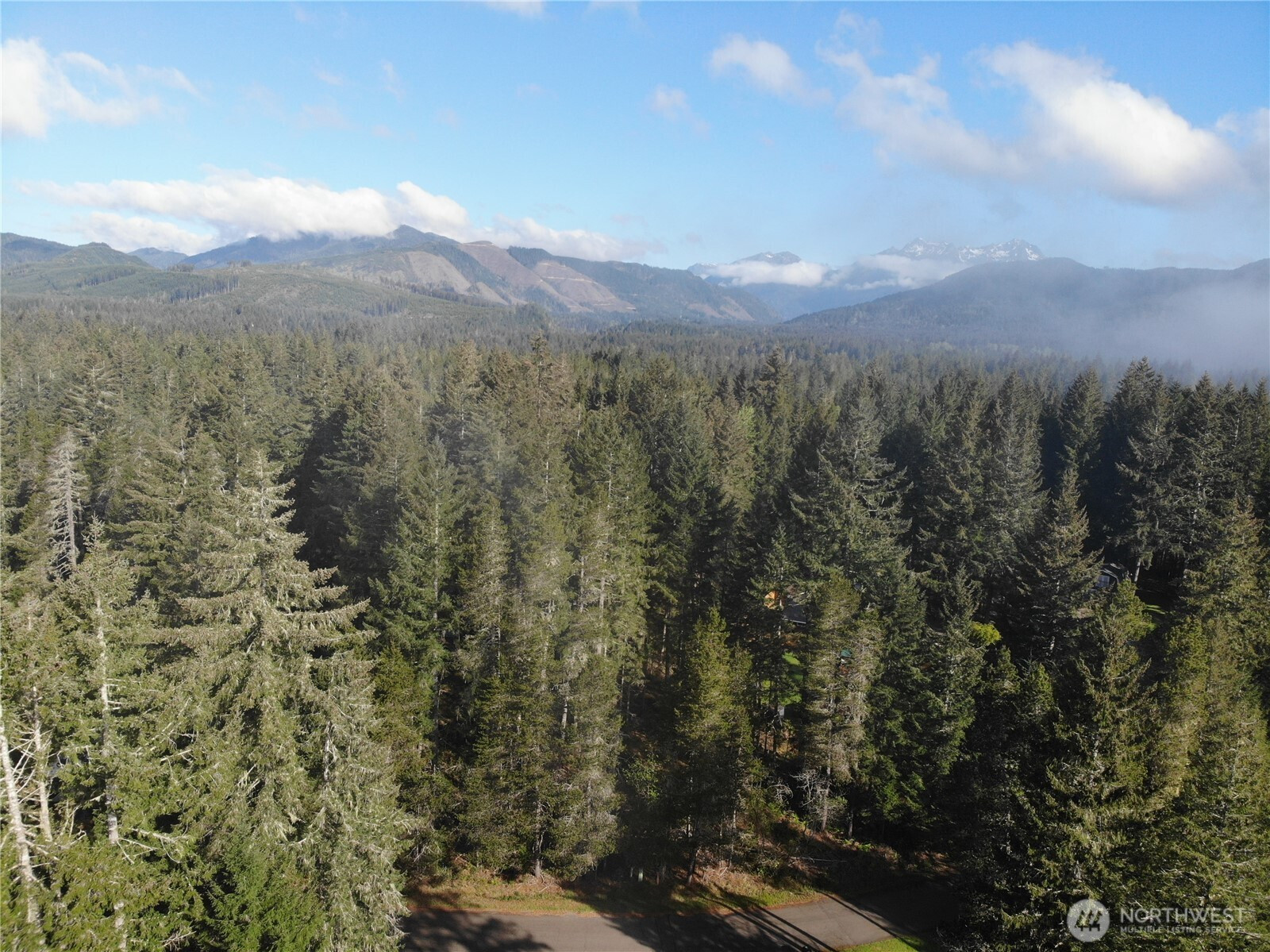 21 N Varden Way, Hoodsport, WA 98548