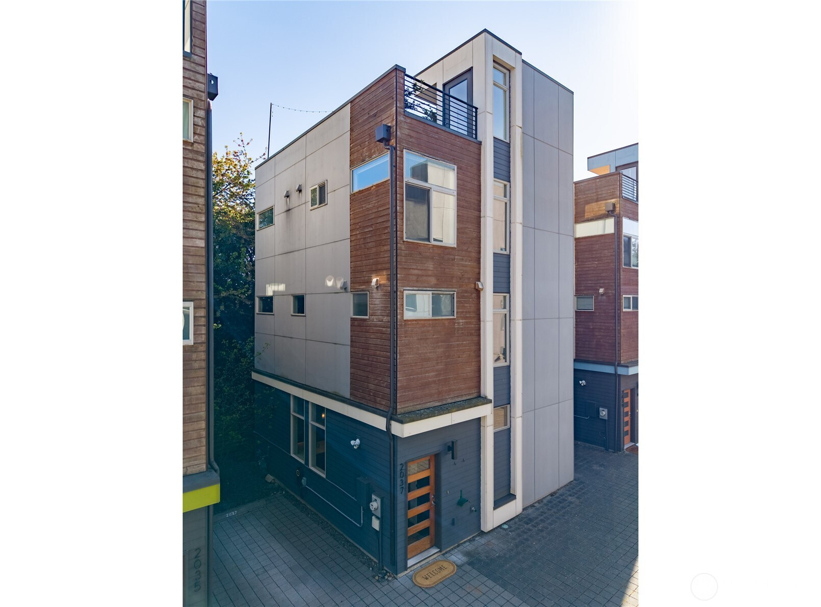 2037 NW 65th Street, Seattle, WA 98117