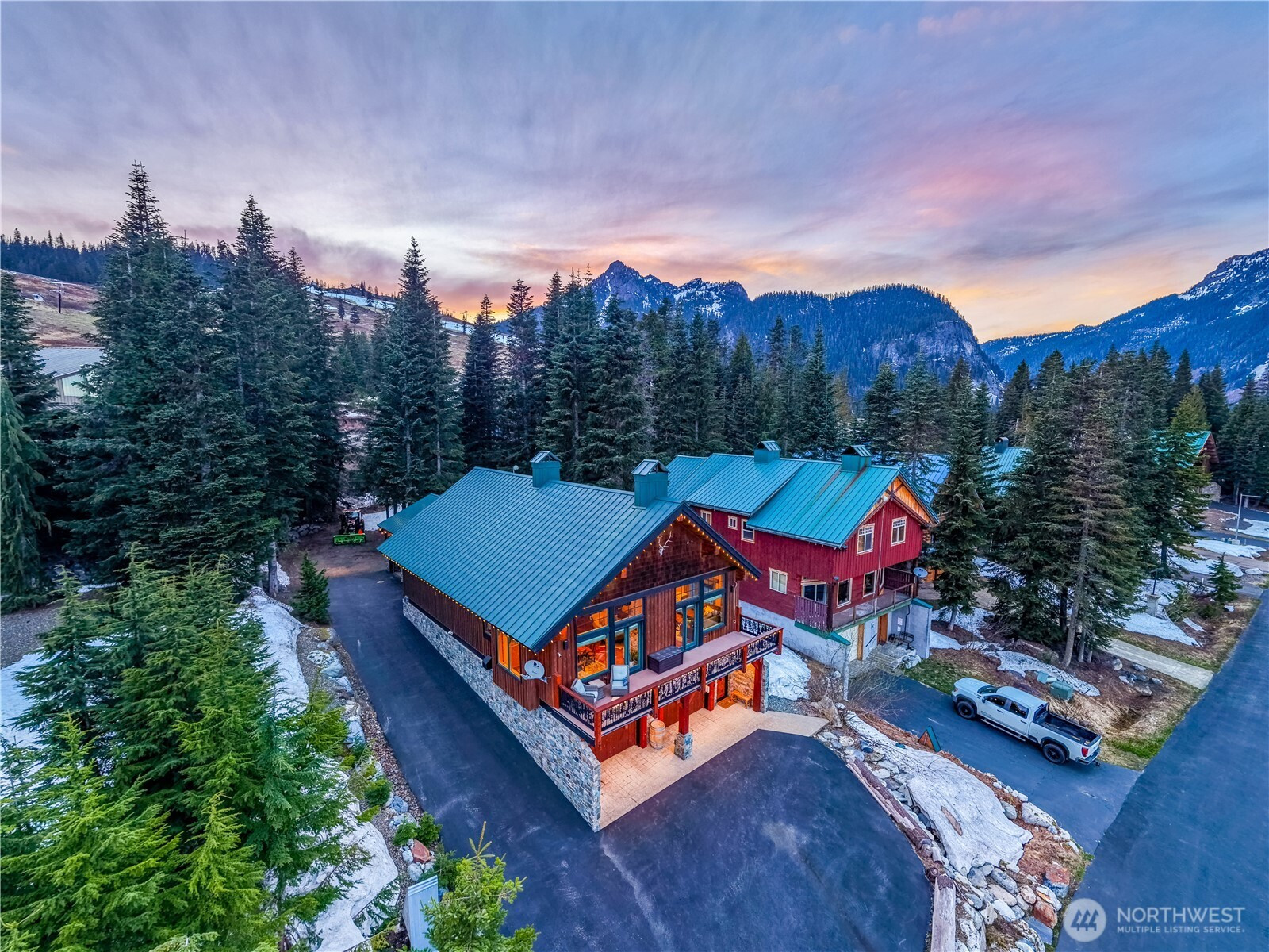 50 Summit Way, Snoqualmie Pass, WA 98068