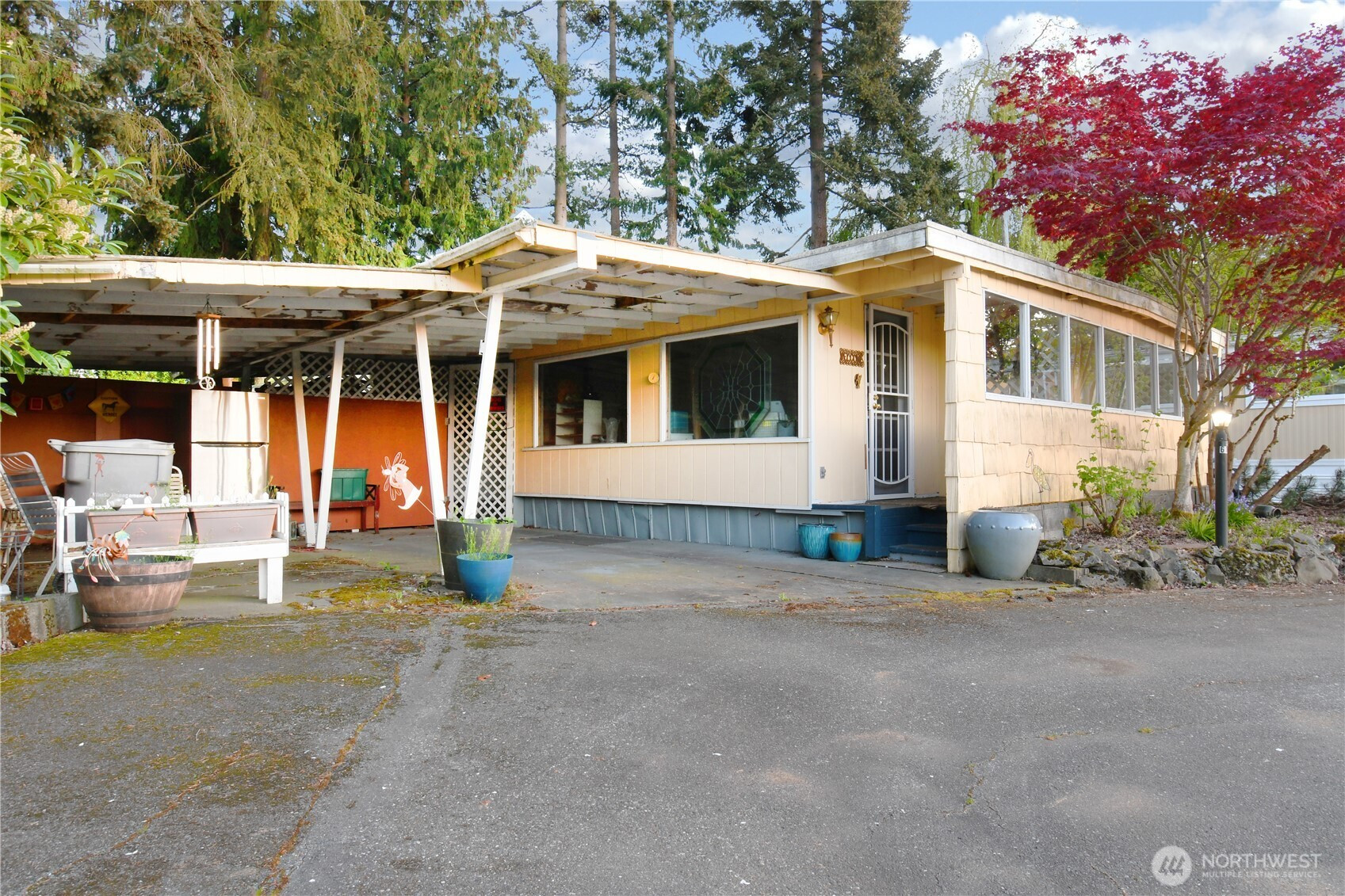 18501 52nd Avenue, Lynnwood, WA 98037