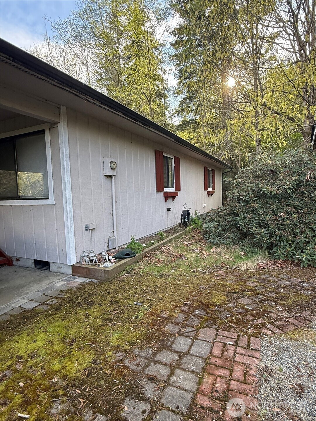 24 E Cross Island Road, Camano Island, WA 98282