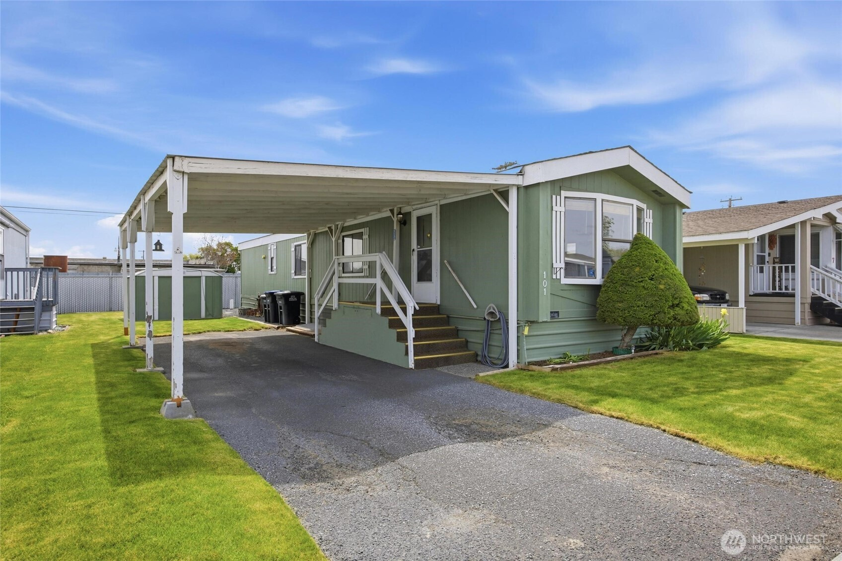 2240 W Broadway Avenue, Moses Lake, WA 98837