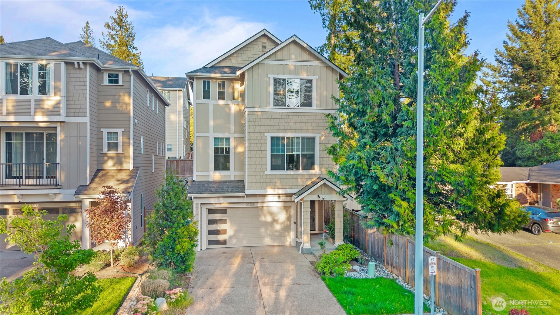 23205 89th Avenue W, Edmonds, WA 98026