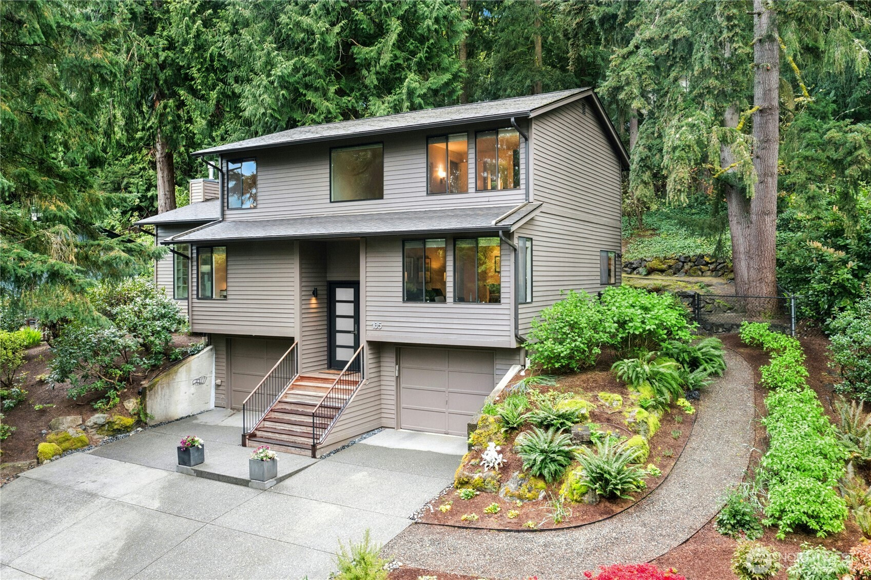 105 Big Bear Place NW, Issaquah, WA 98027