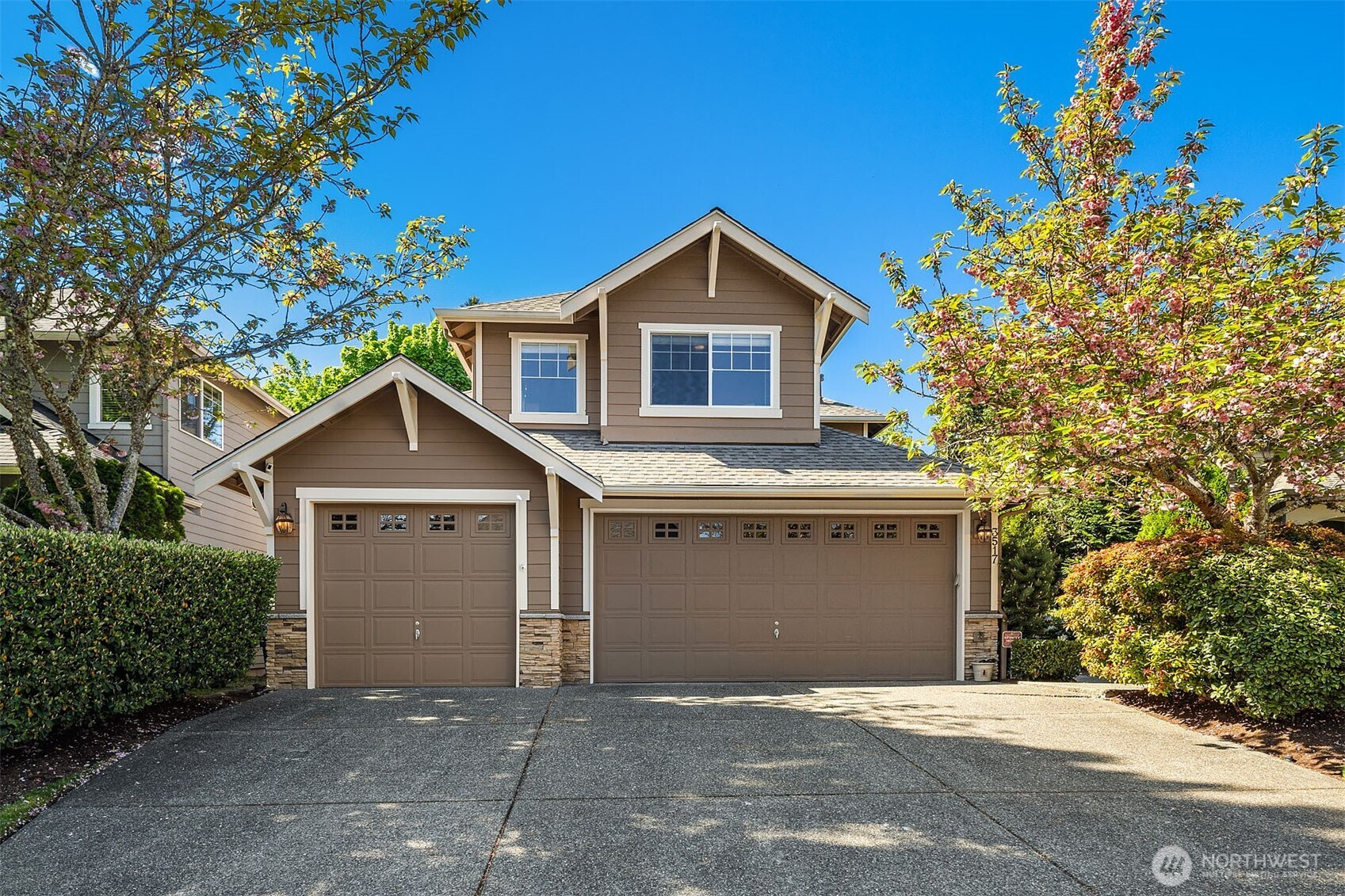 3517 211th Pl SE, Sammamish, WA 98075